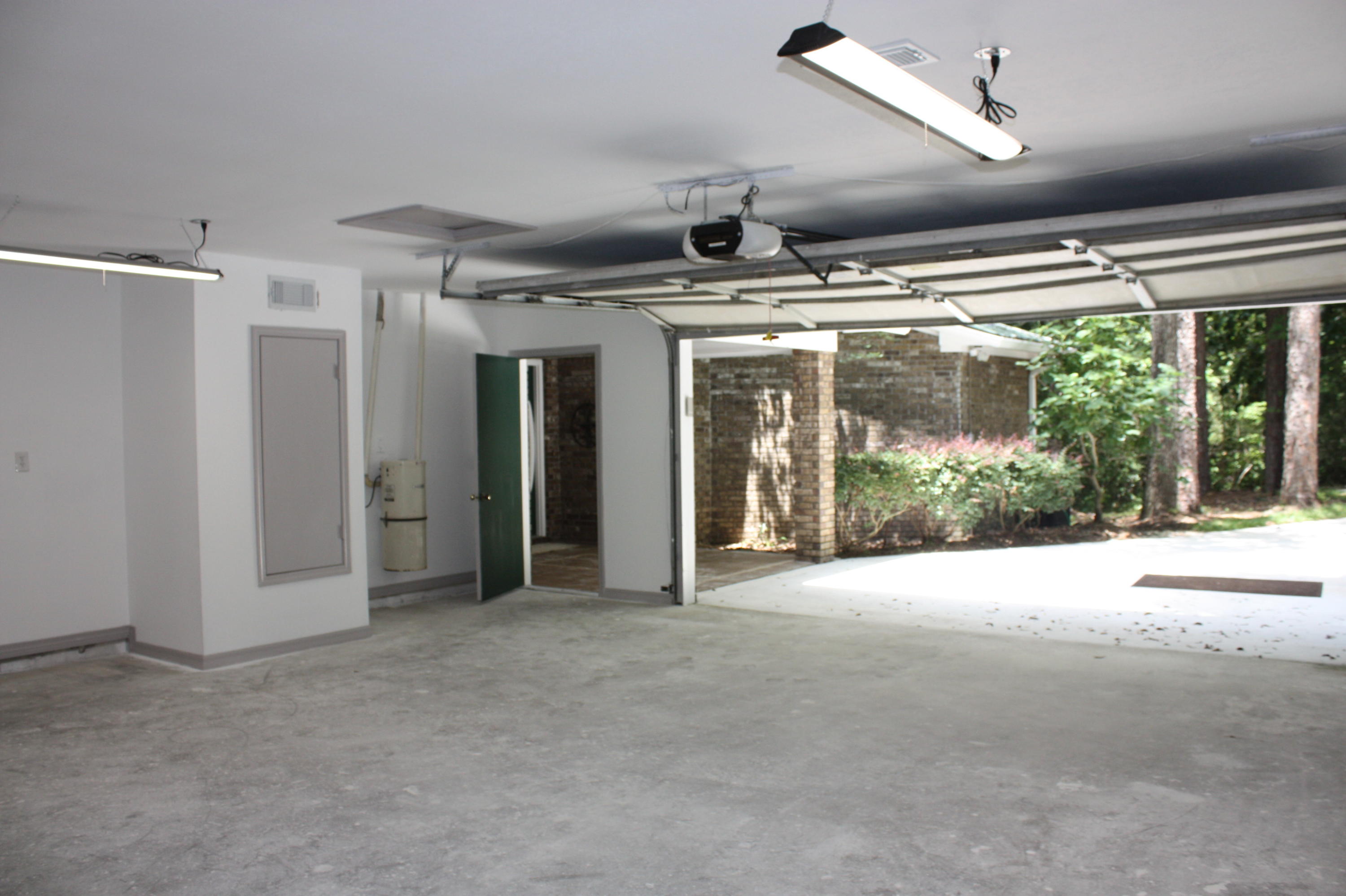 LAURELWOOD ESTATES - Residential