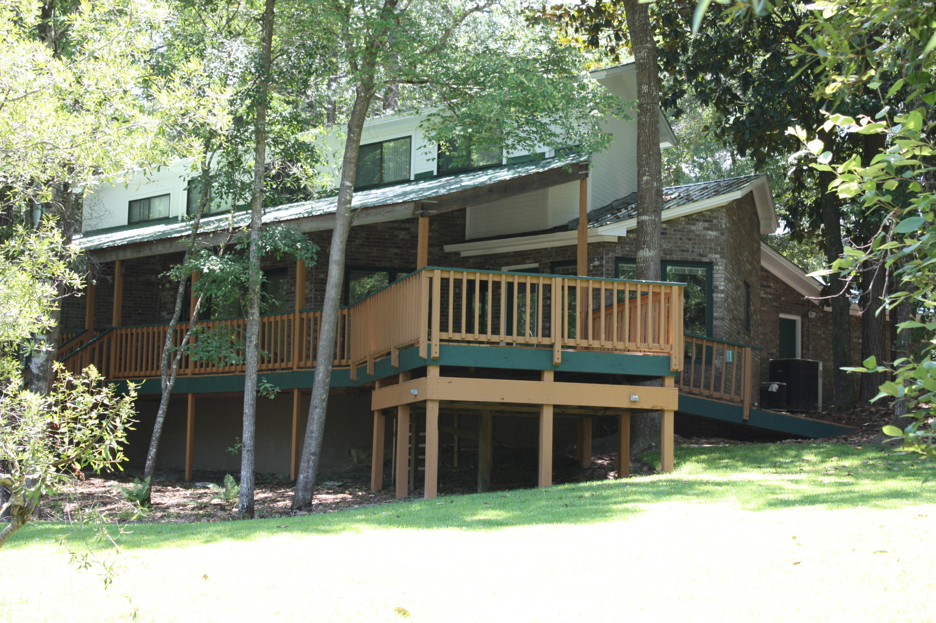 LAURELWOOD ESTATES - Residential