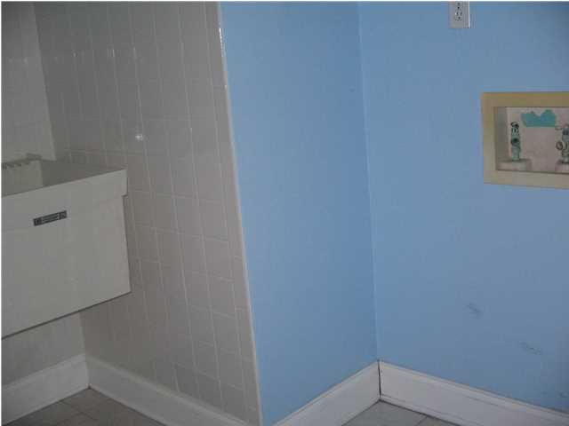 BISCAYNE POINTE - Residential