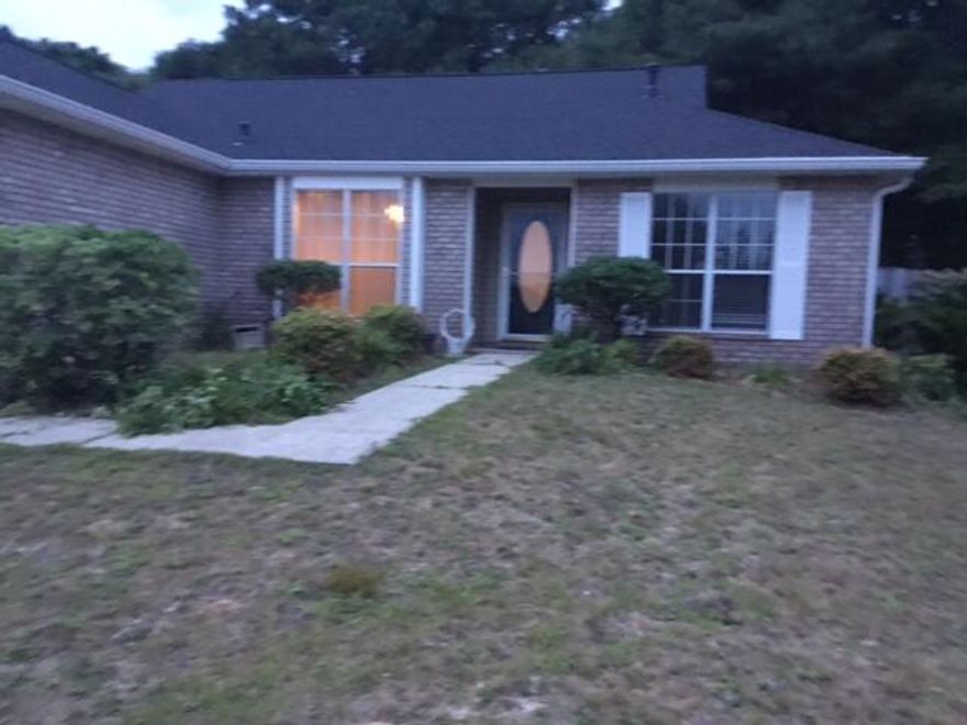 BACK ON THE MARKET, AS IS 3 BEDROOM 2 BATH ALL BRICK HOME, TWO CAR GARAGE, OPEN SPLIT FLOOR PLAN, SPACIOUS LIVING ROOM WITH FIREPLACE, PLANT SHELVES, FEATURES TILE FLOOR IN FOYER , kiKITCHEN & LAUNDRY ROOM & BATHROOMS. WOOD FLOORING IN LIVING ROOM, FORMAL DINING, HALLWAY AND ALL BEDROOMS, MASTER BATHROOM HAS A GARDEN TUB , NICE SIZE WALK IN CLOSET, & CUSTOM VANITY SINKS WITH A FRAMED MIRROR ON WALLS.  ALL WHITE APPLIANCES, SIDE BY SIDE FRIDGE, ELEC STOVE MICROWAVE, DISHWASHER, KITCHEN NOOK AREA, LAUNDRY ROOM, 2 CAR GARAGE, NEW HOT WATER HEATER 2020 NICE SIZE BACK YARD. GREAT NEIGHBORHOOD.  REPLACEMENT NEW ROOF & GUTTERS, NEW GRANITE COUNTERTOP IN KITCHEN, NEW A/C  UNIT, NEW LED OUTSIDE GARAGE LIGHT, NEW CEILING FANS (ALL REPLACE 2021) SELLER WILL PAY ONLY REQUIRED C/C.  SELLING AS IS.   .