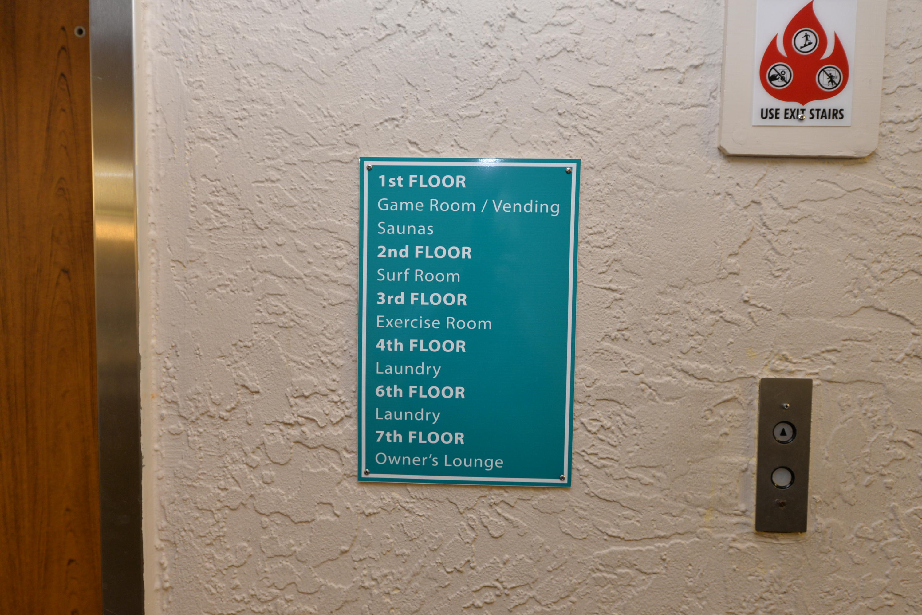 HOLIDAY SURF & RACQUET - Residential