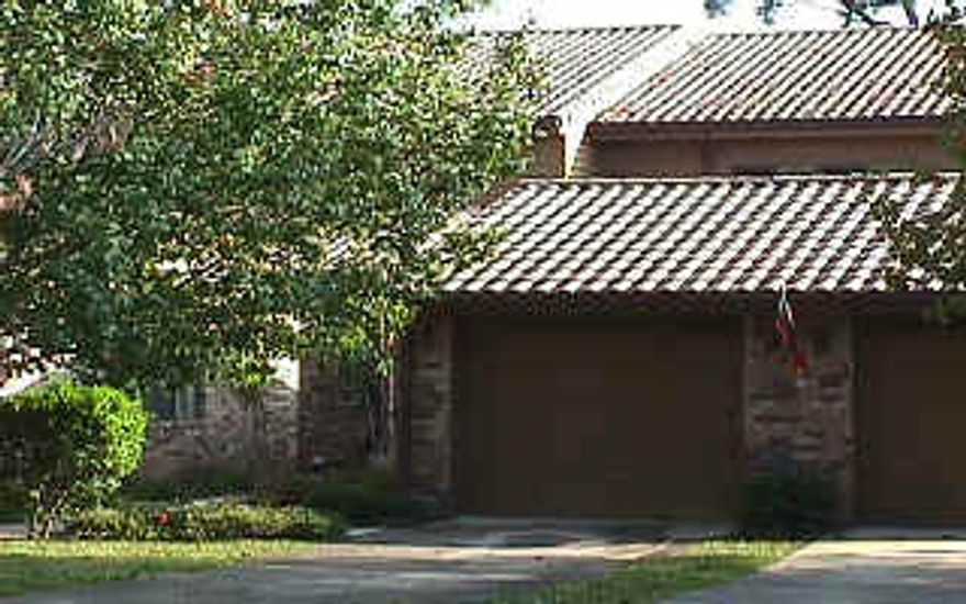 **Waterfront*** panoramic view of bayou and pass to bay. Enclosed porch, tiled kitchen, porch, downstairs bath & foyer, Three bedrooms and three full baths. One large bedroom downstairs and two large rooms upstairs, each with it's own bathroom. Living room has wood burning fireplace and built-in book shelves & entertainment center. Watch magnificent sunsets and dolphins play from the screened porch. Sail away to Destin in minutes. Unit has one car garage with automatic garage door opener. Washer and dryer hook up in upstairs closet! Unit will be available June 10th,2017 for $1900.00 per month. Owner will consider small dog only,must be spayed or neutered and fully housebroken. Sorry no cats. There is a $250 non-refundable pet fee and 250 refundable. $85.00 re-key fee required. More..