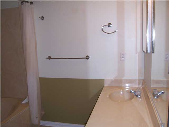 WATER OAKS 4 T/H - Residential Lease