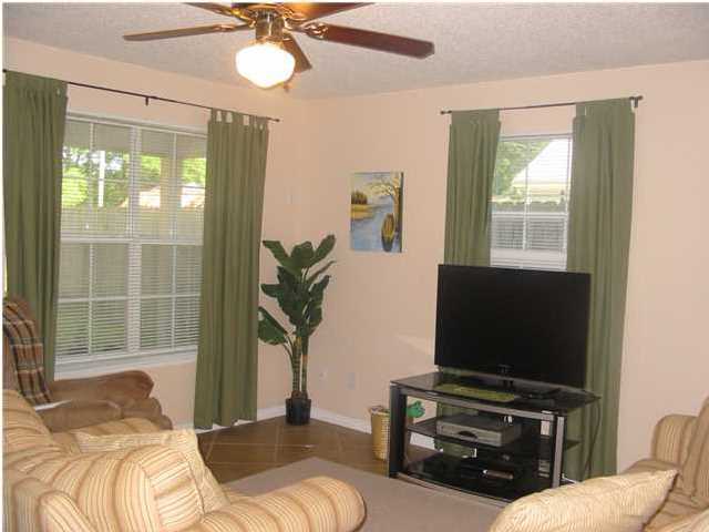 HELMS & ALLEN - Residential Lease