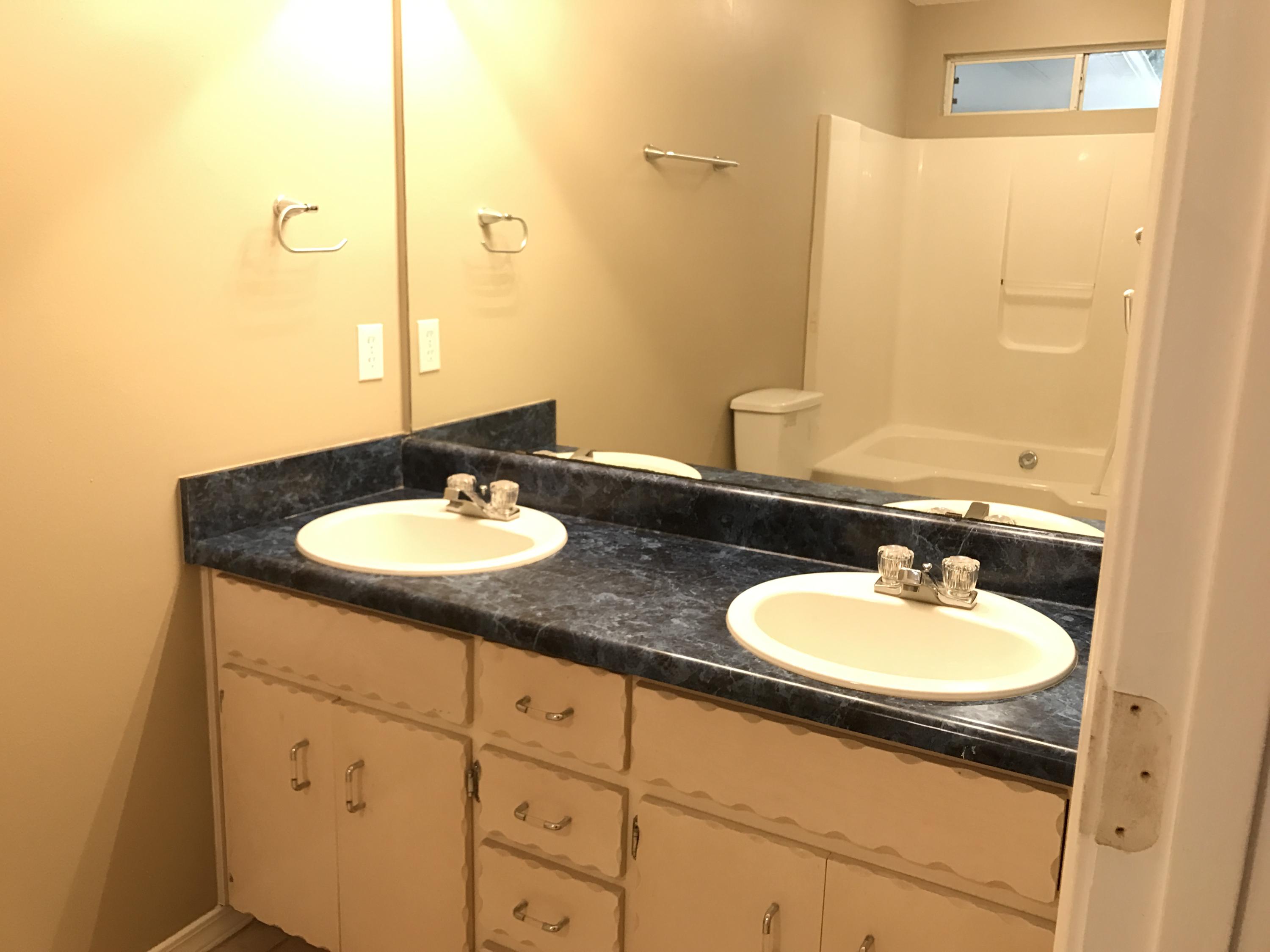 HELMS & ALLEN - Residential Lease