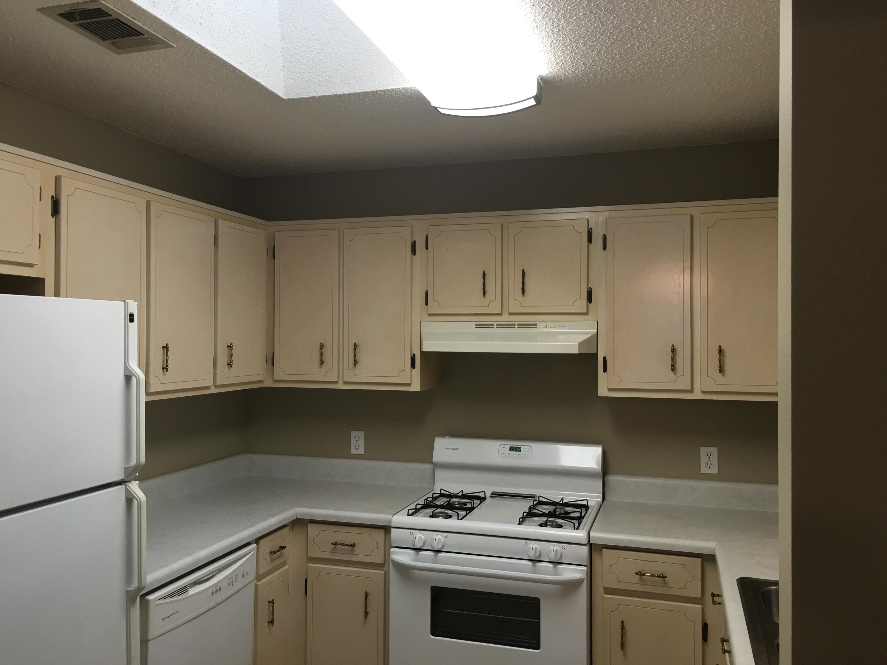 HELMS & ALLEN - Residential Lease