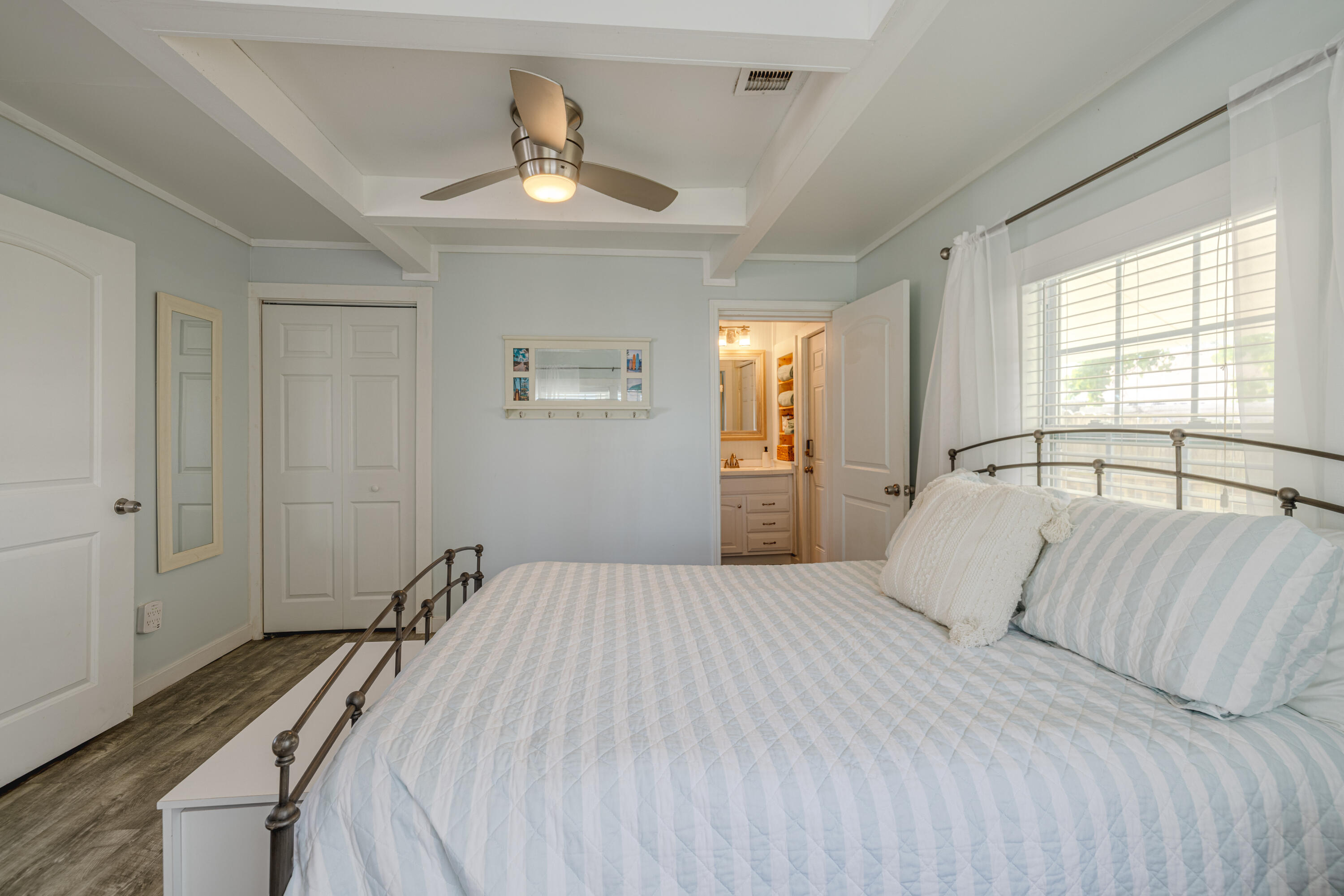 LAGUNA BEACH - Residential