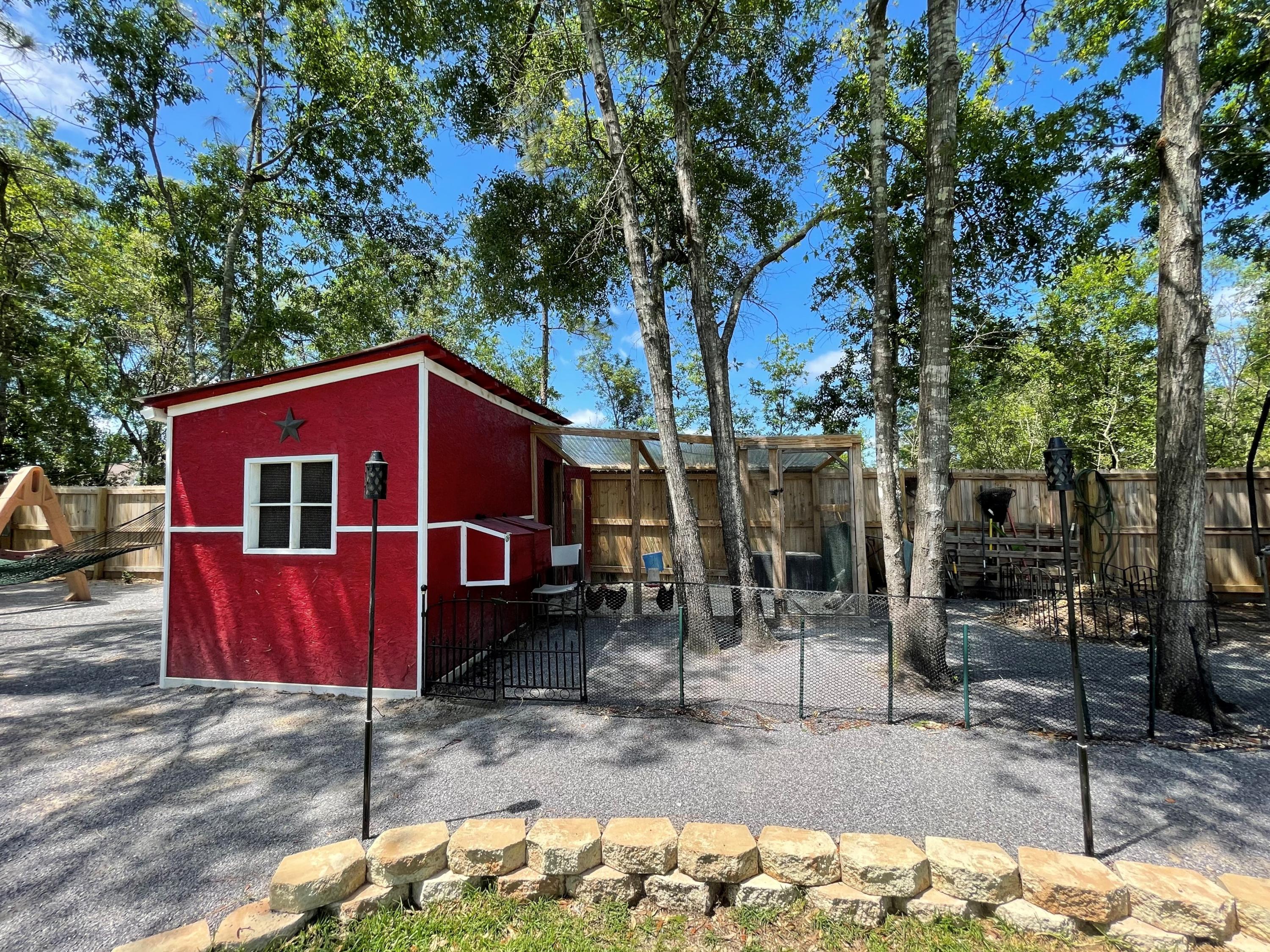 PLANTATION WOODS - Residential