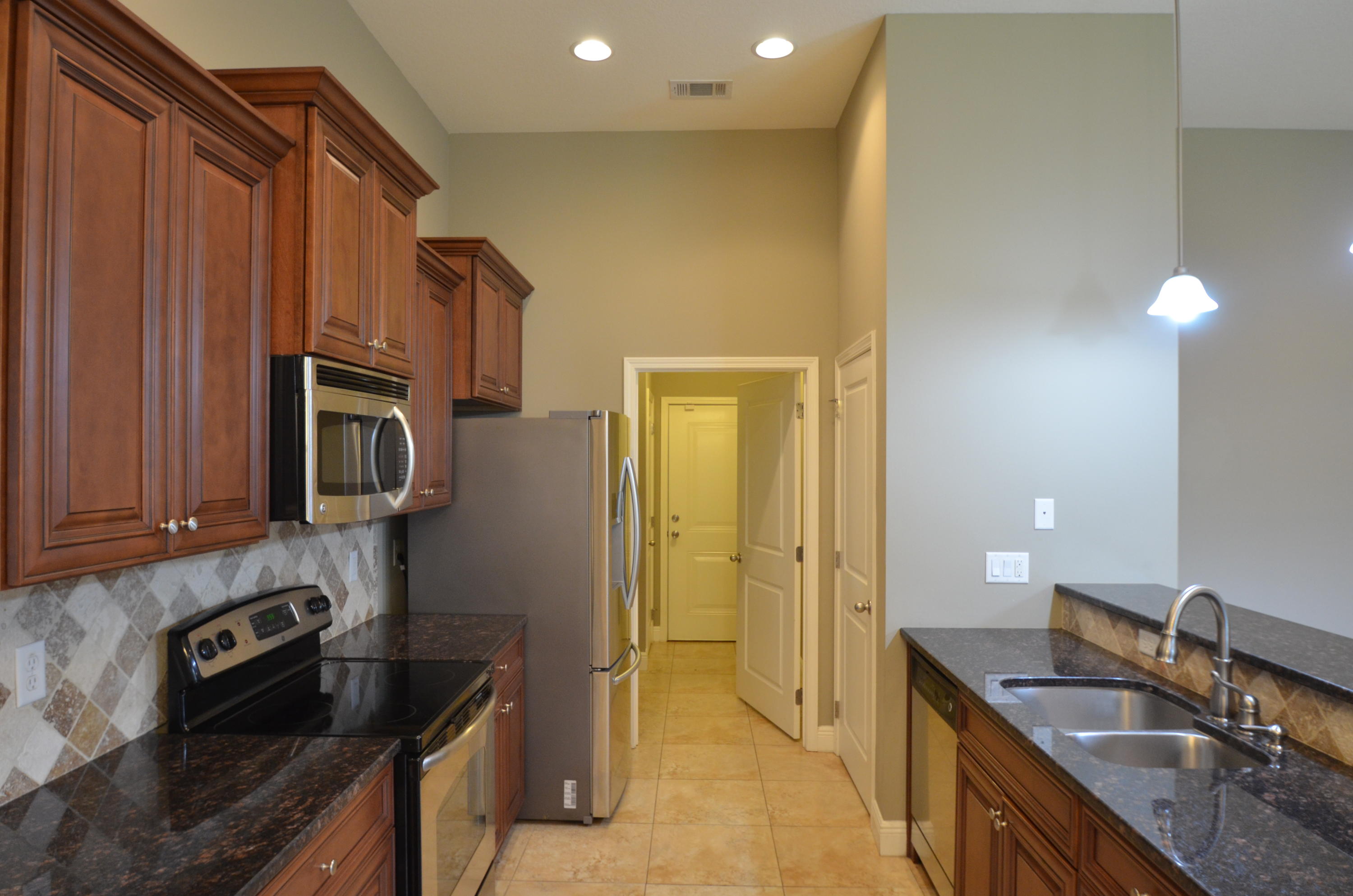 5TH ADD GARNIER BCH LOT 21 BLK 3 - Residential