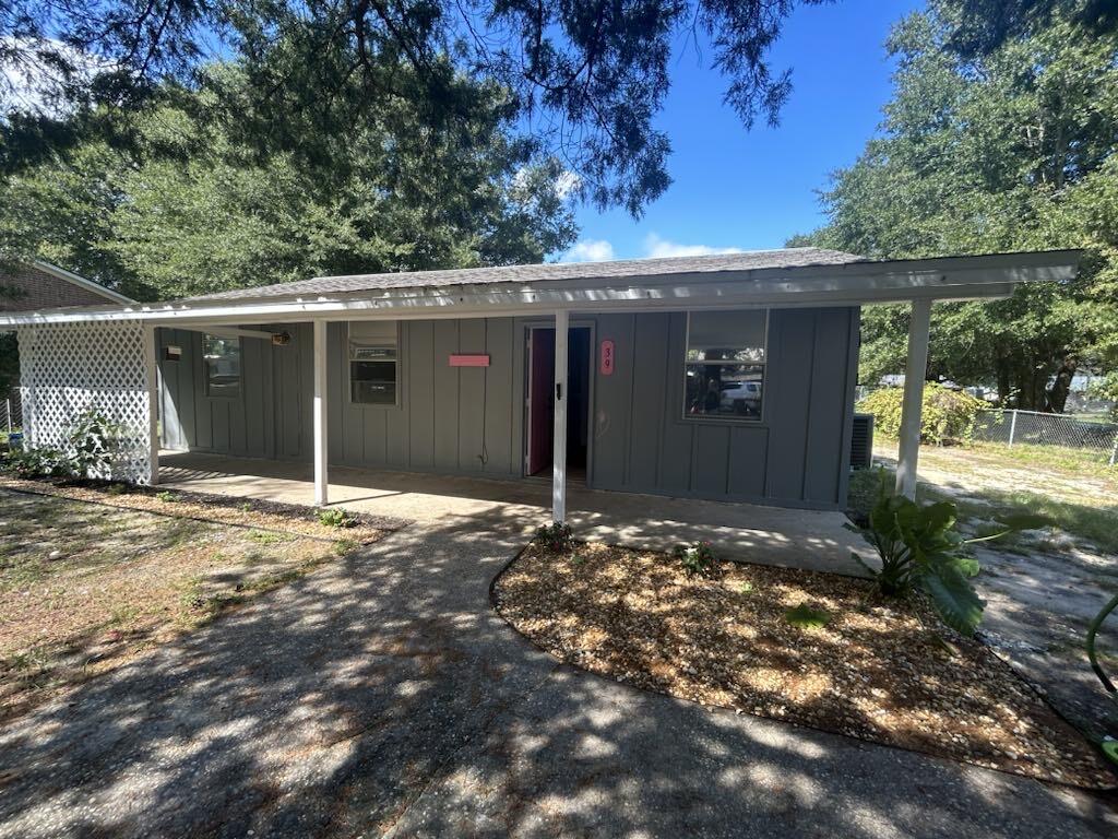 This adorable 3 bedroom 1 bath home is perfect for a rental investment or first time home. New AC and new hot water heater in 2023. Just 1.5 miles from downtown DeFuniak Springs and the Historic District. Home also has an outdoor storage building.