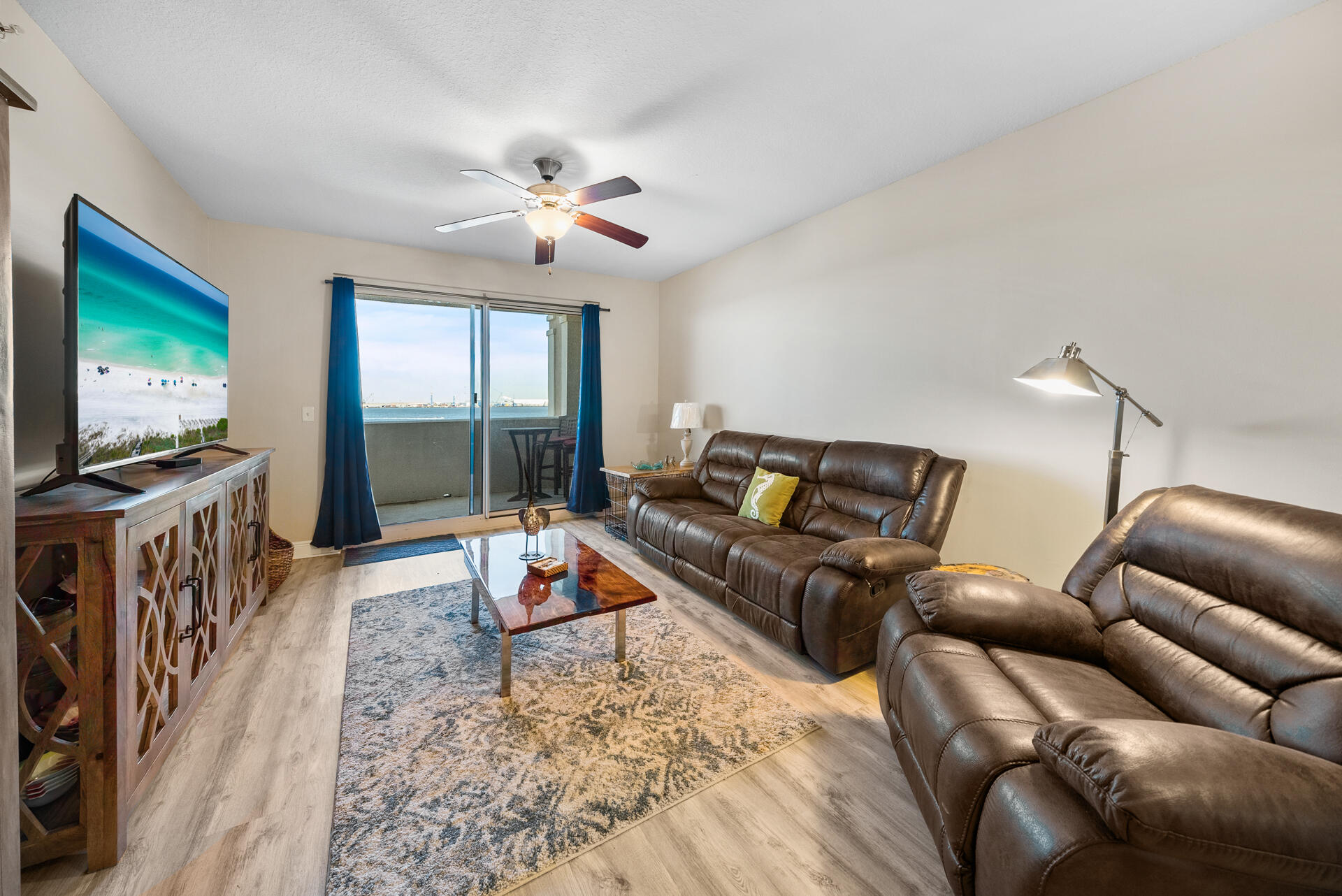 Magnolia Bay Club - Residential