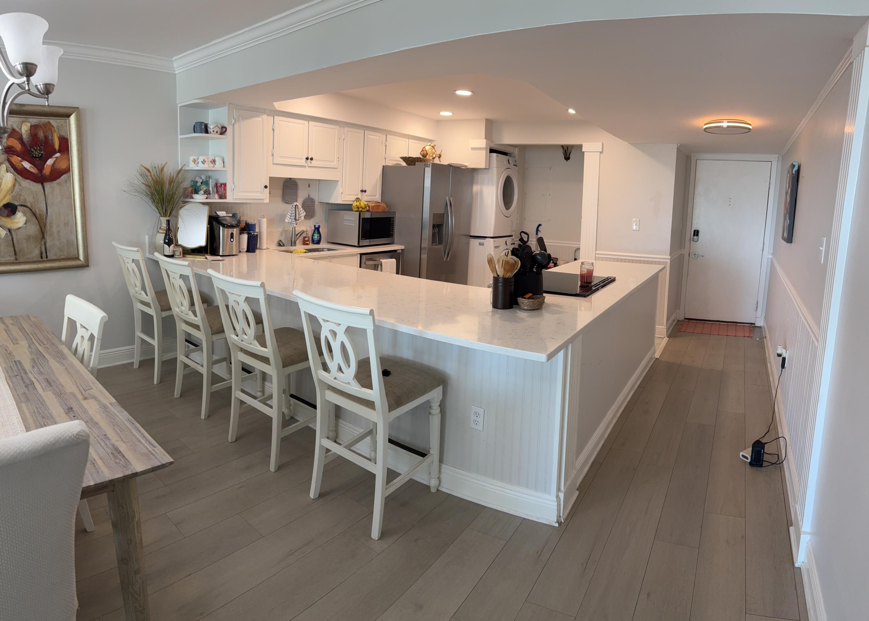 SHORELINE TOWERS 2 - Residential