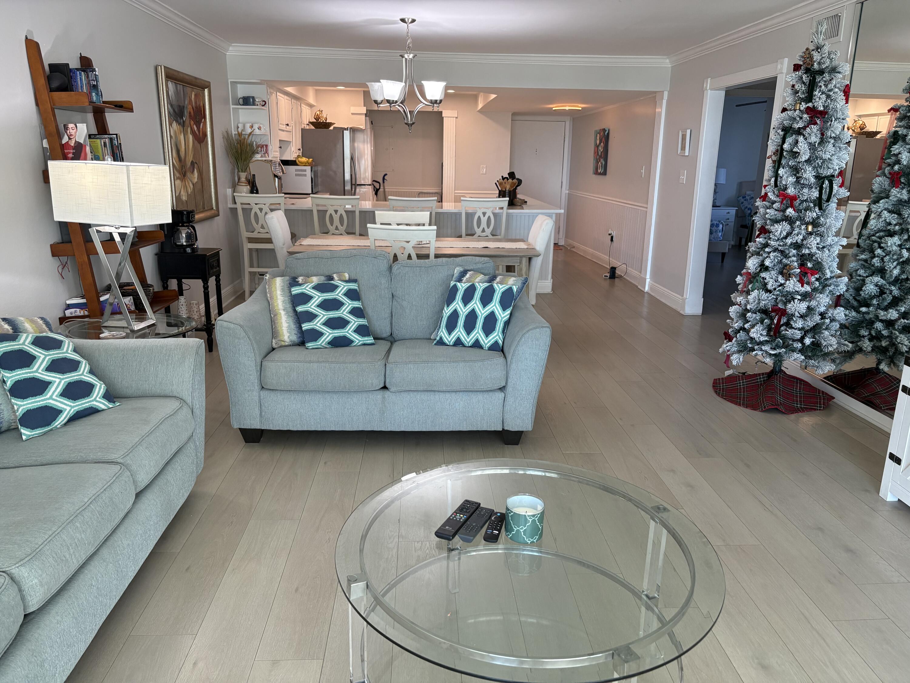 SHORELINE TOWERS 2 - Residential