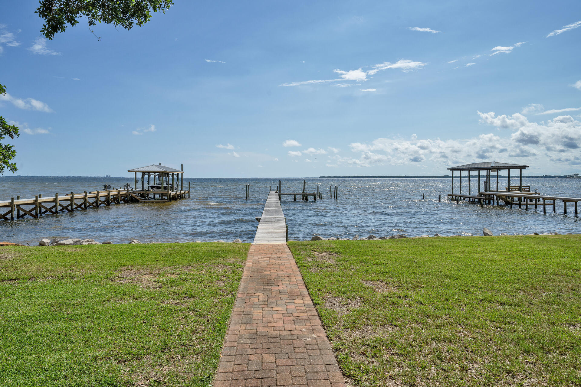 WINDWARD PH 1 BLUEWATER BAY - Residential