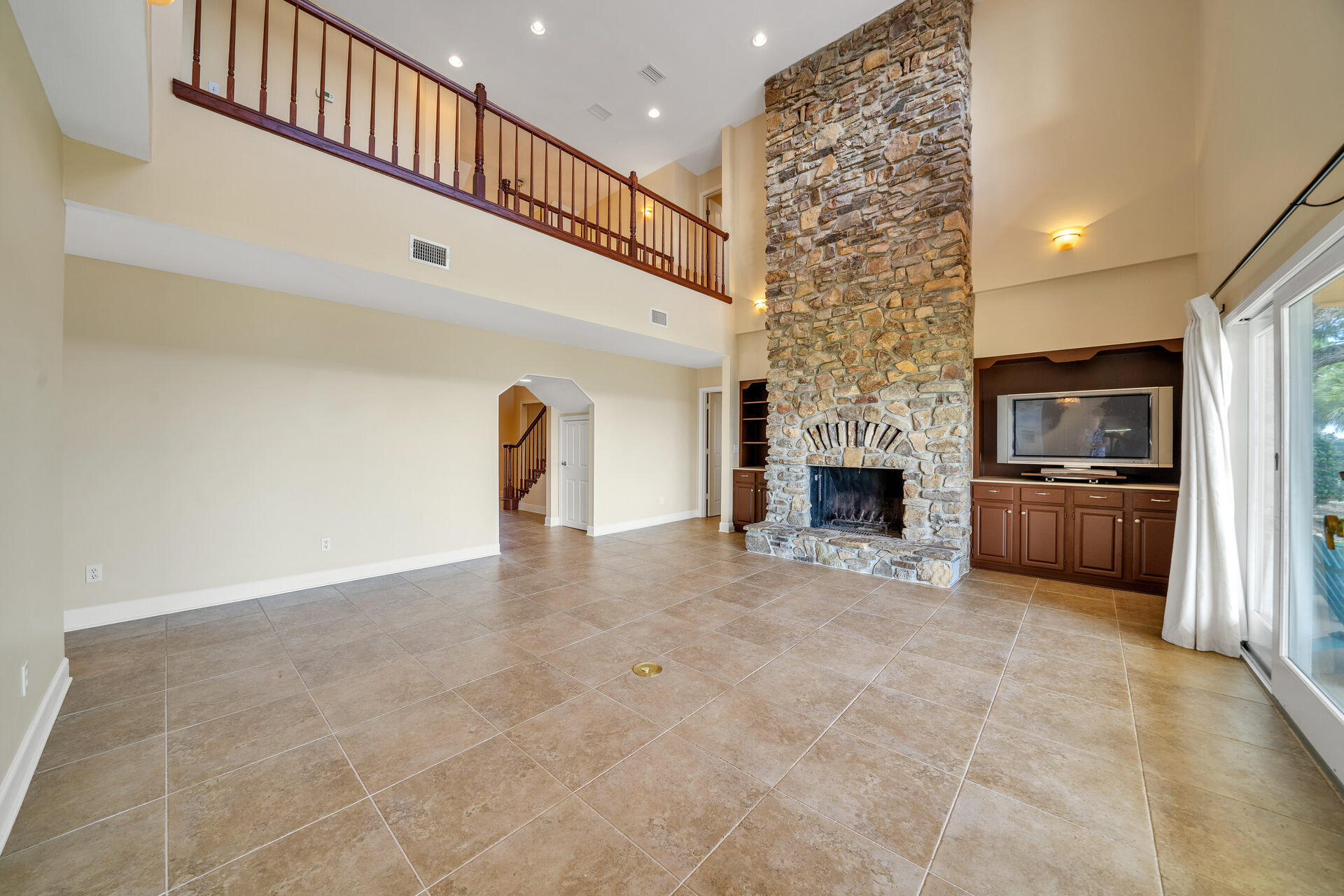 WINDWARD PH 1 BLUEWATER BAY - Residential