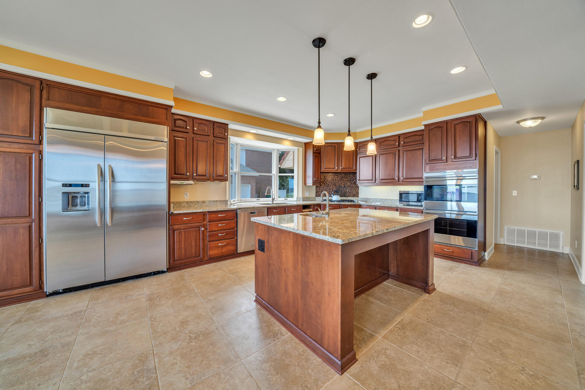 WINDWARD PH 1 BLUEWATER BAY - Residential
