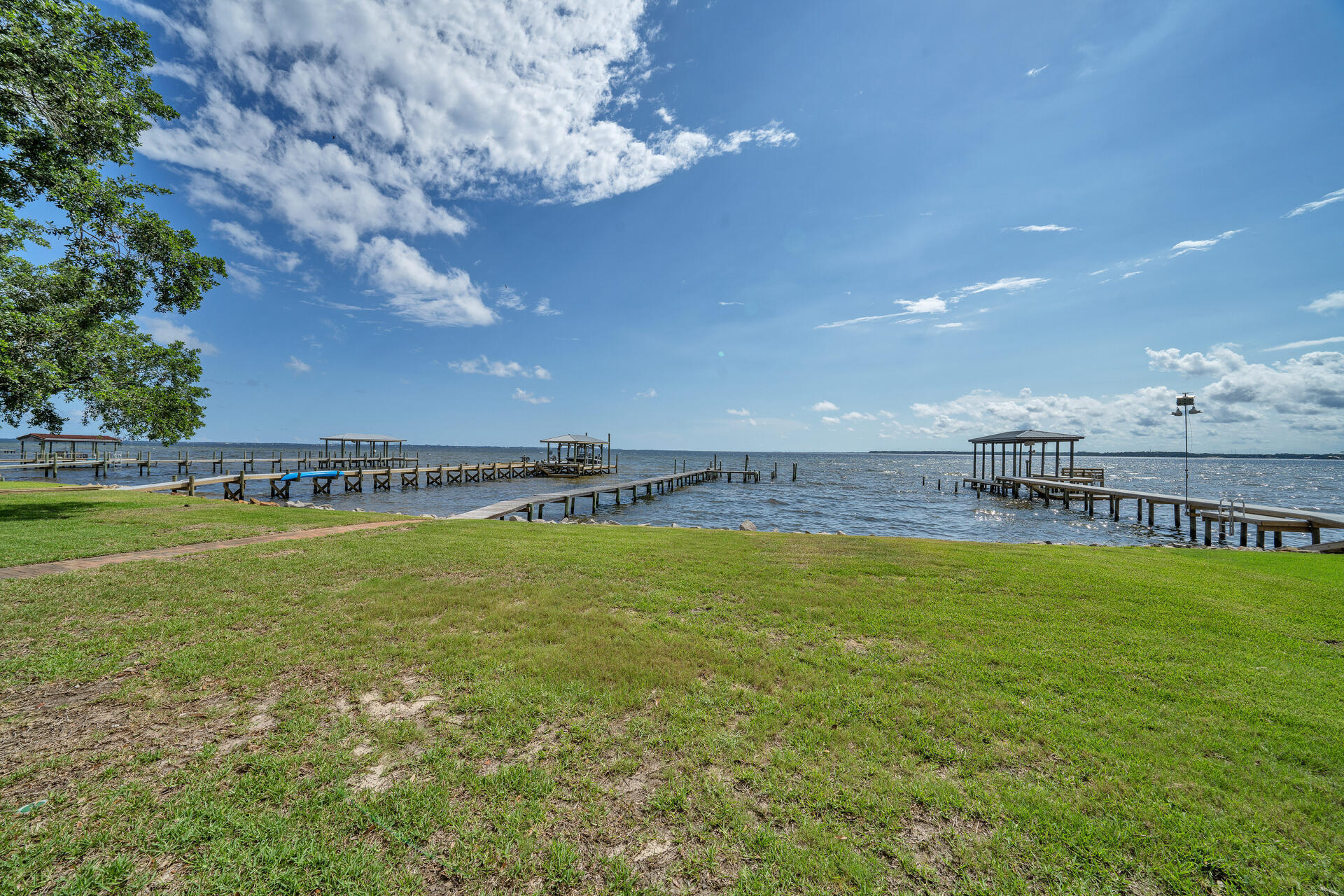 WINDWARD PH 1 BLUEWATER BAY - Residential