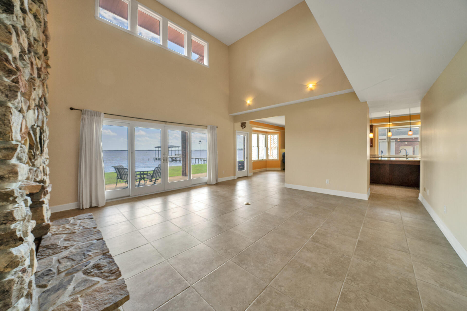 WINDWARD PH 1 BLUEWATER BAY - Residential