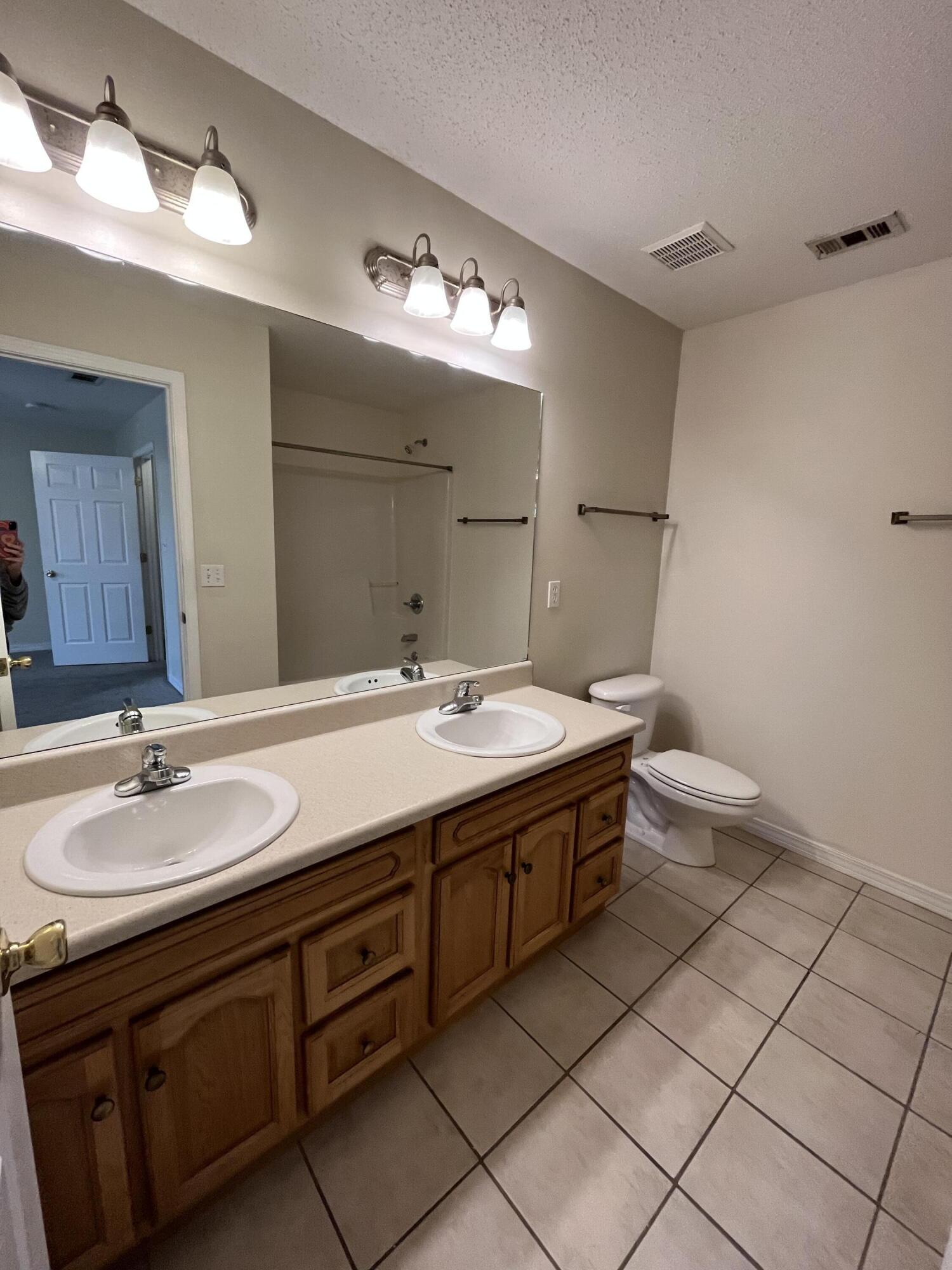 SHILOH PLACE T/H - Residential Lease