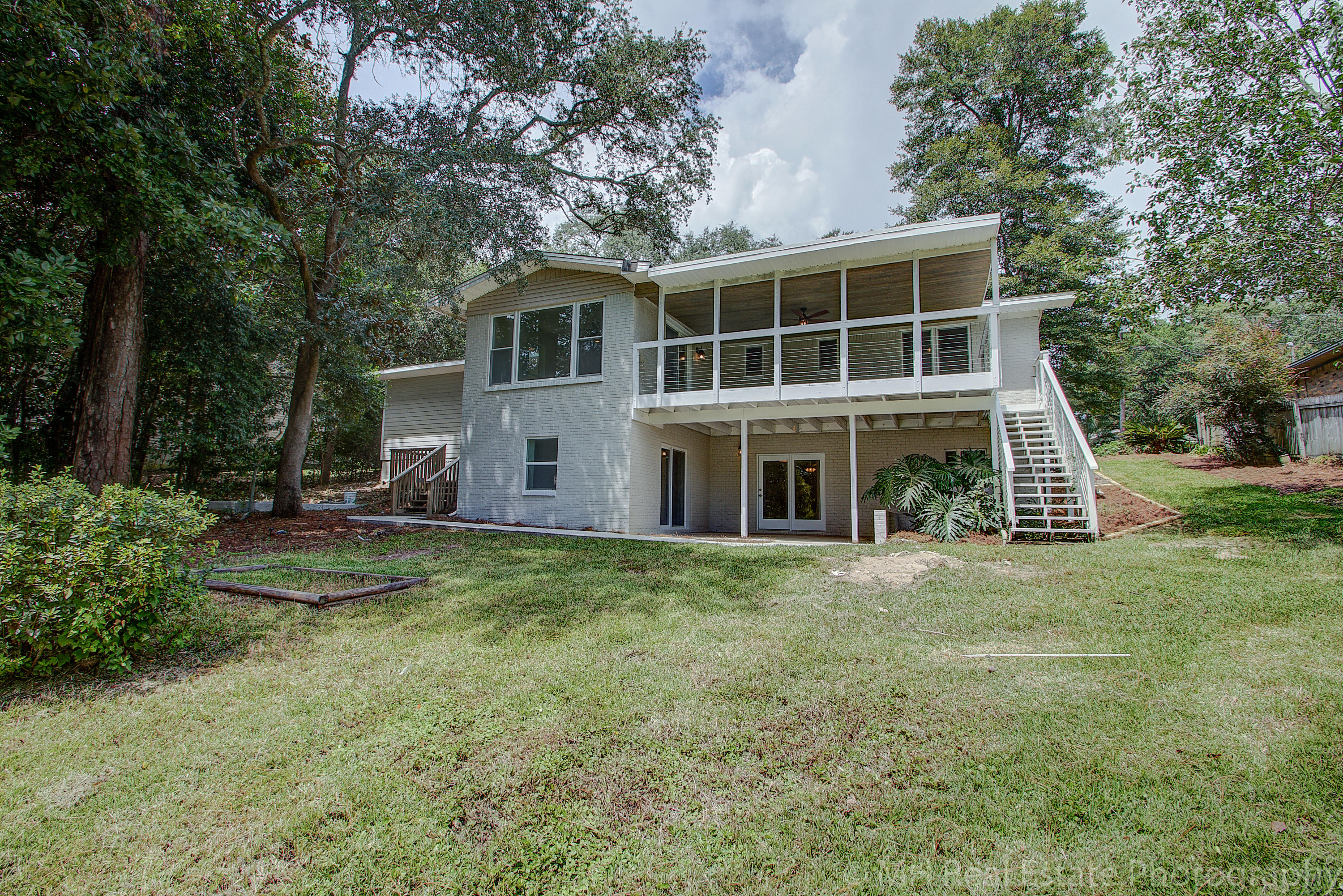 VALPARAISO PINECREST 6 - Residential