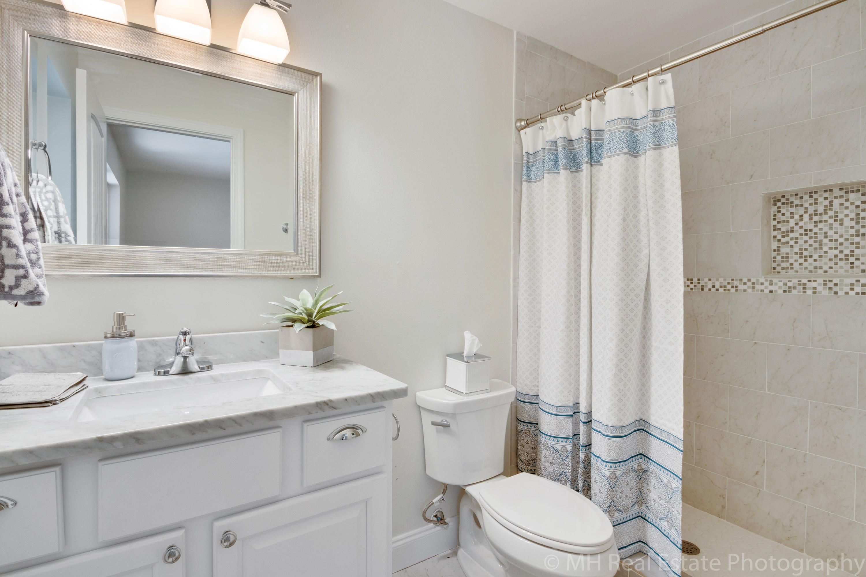 VALPARAISO PINECREST 6 - Residential