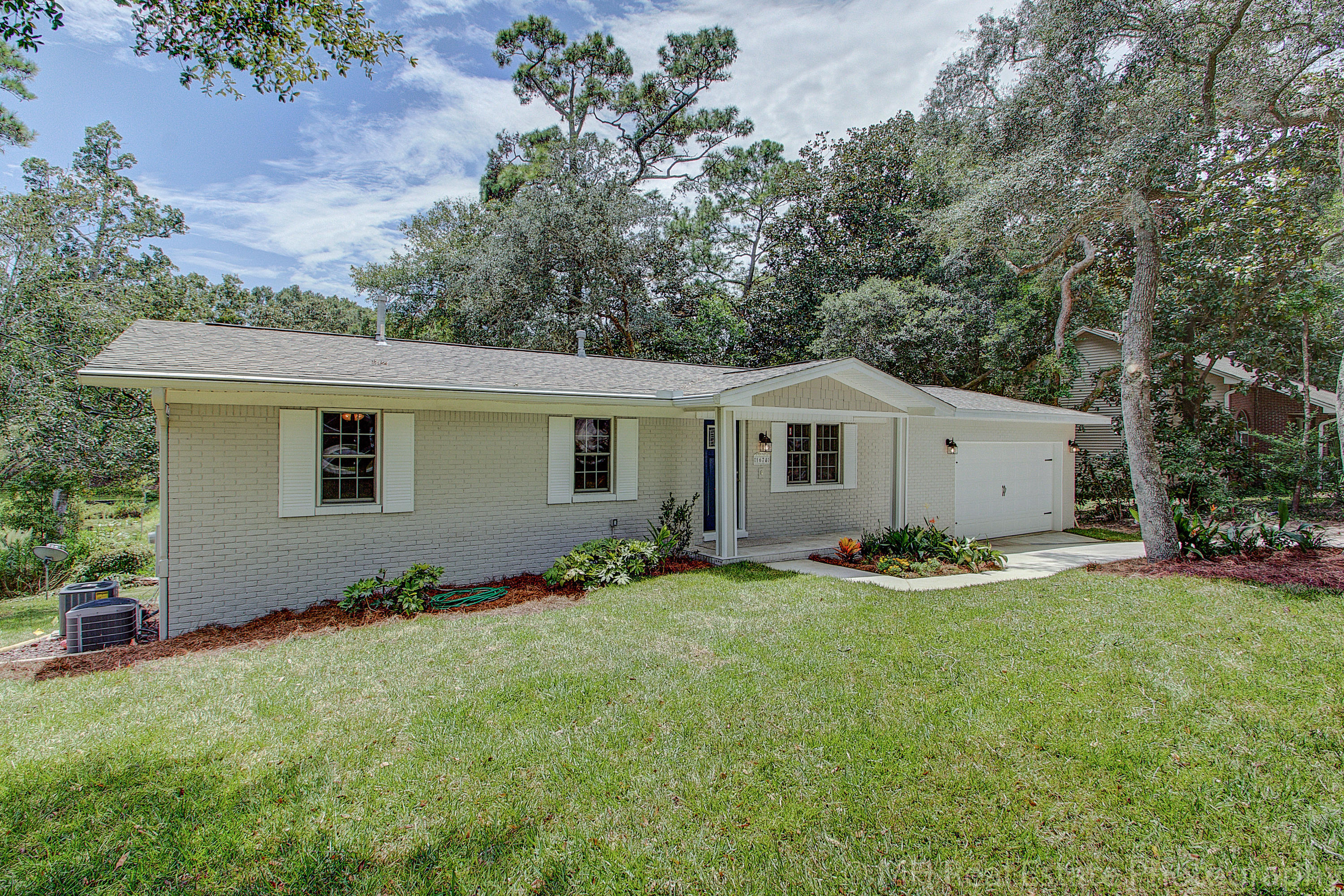 VALPARAISO PINECREST 6 - Residential