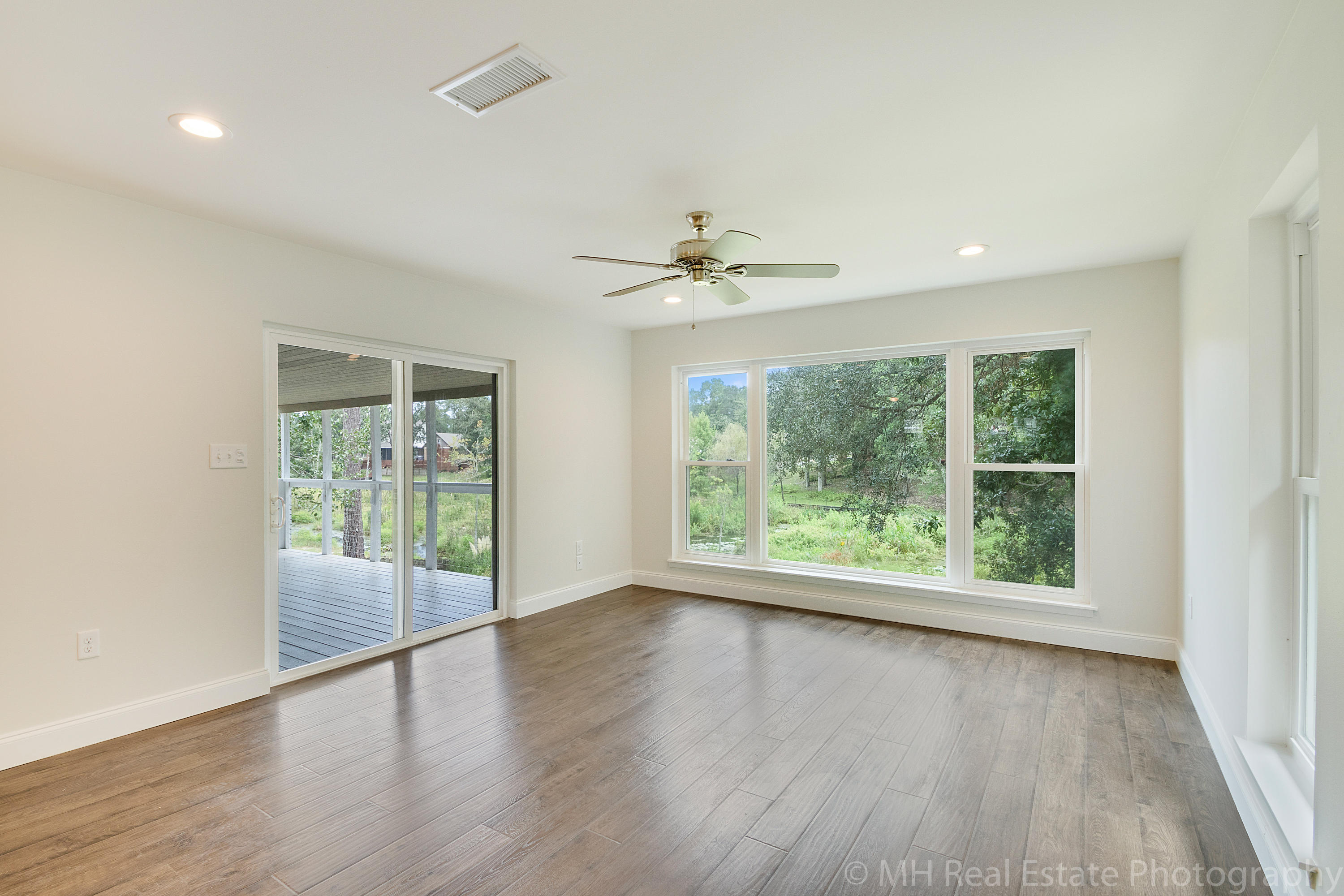 VALPARAISO PINECREST 6 - Residential