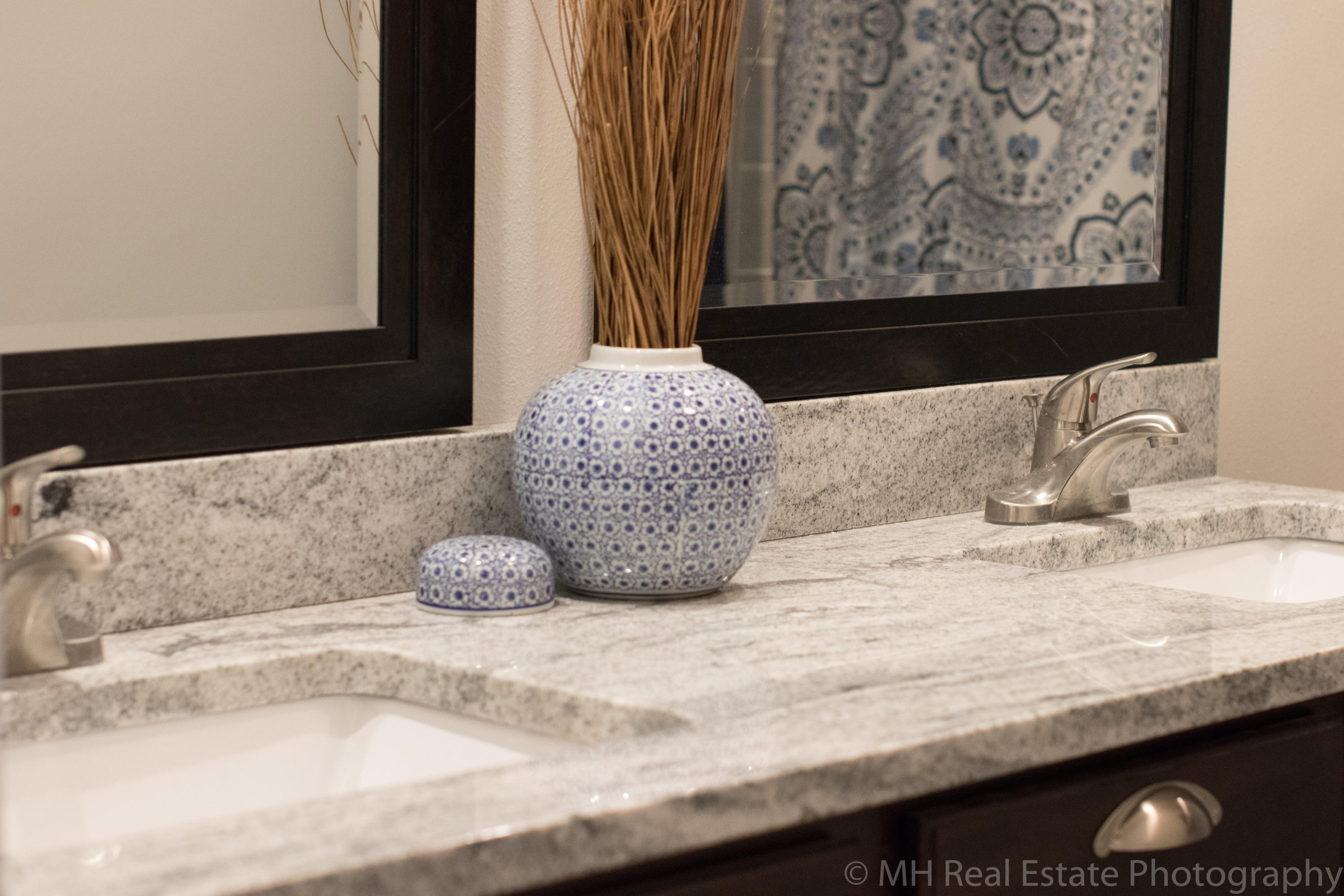 VALPARAISO PINECREST 6 - Residential