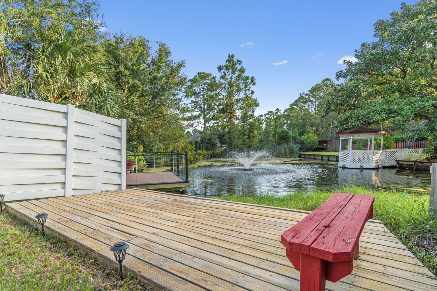 SMUGGLERS COVE - Residential