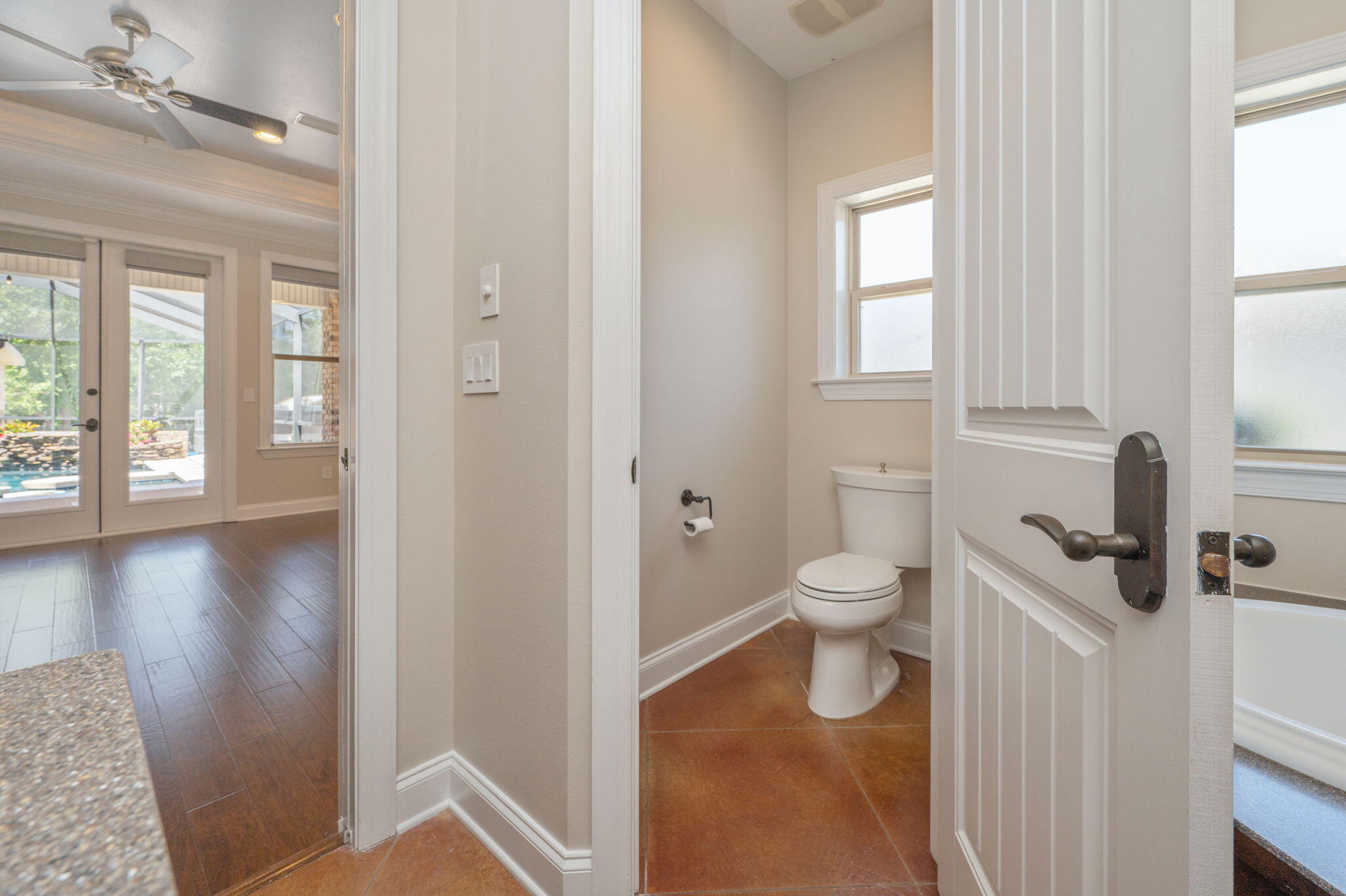 WOODLAND SHORES - Residential