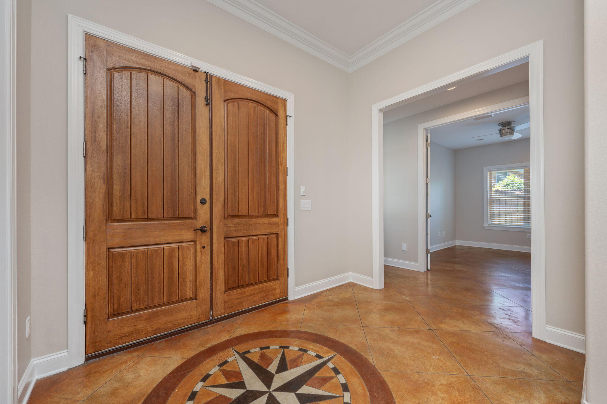 WOODLAND SHORES - Residential