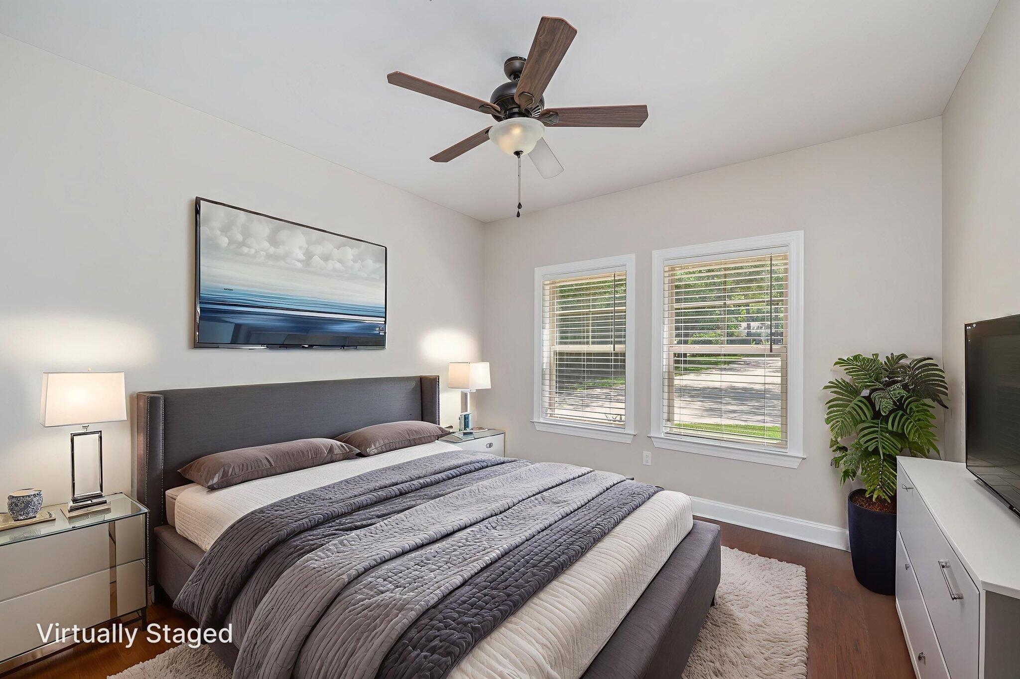 WOODLAND SHORES - Residential