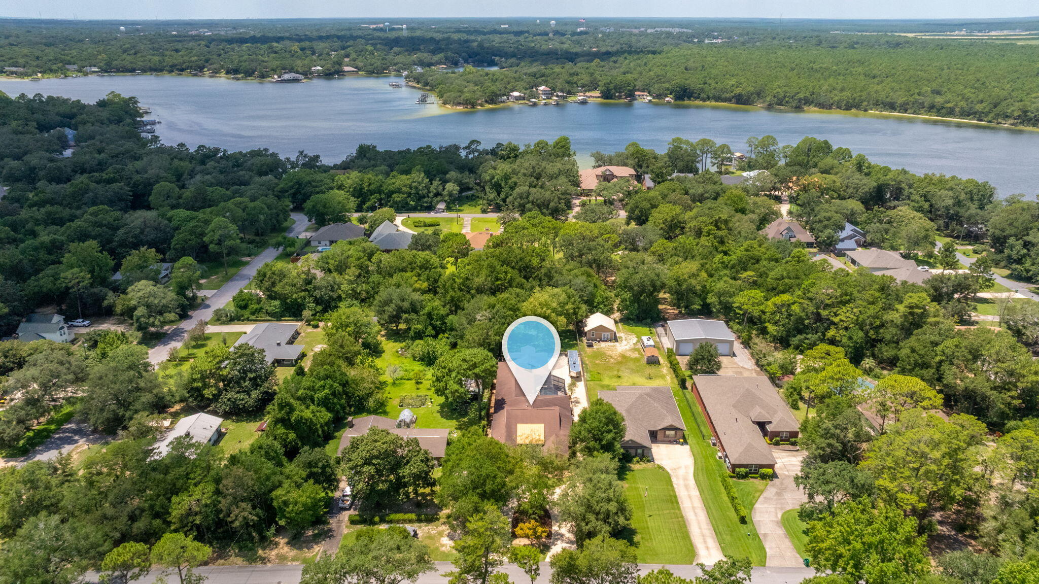 WOODLAND SHORES - Residential