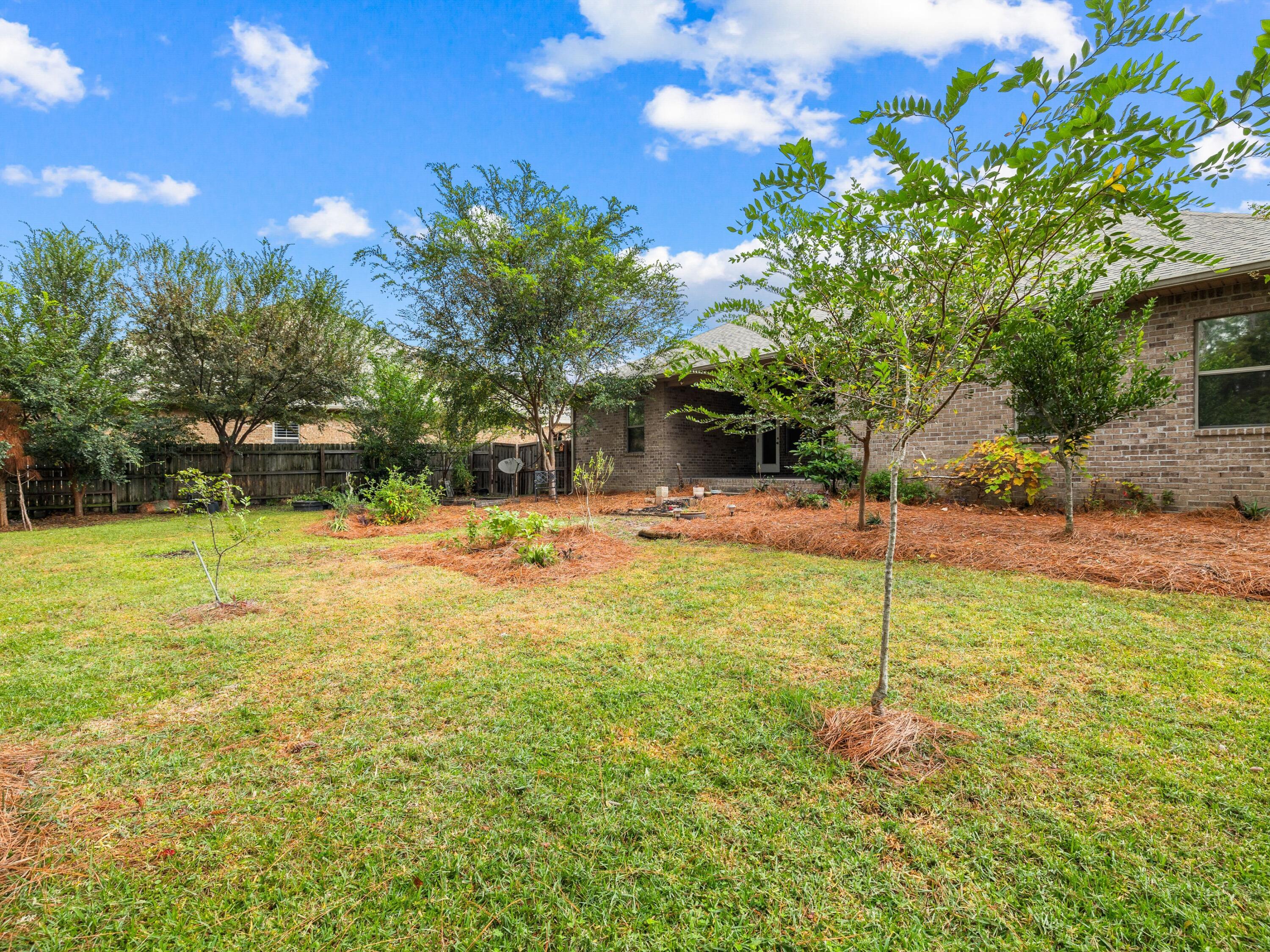 WINDSOR ESTATES - Residential