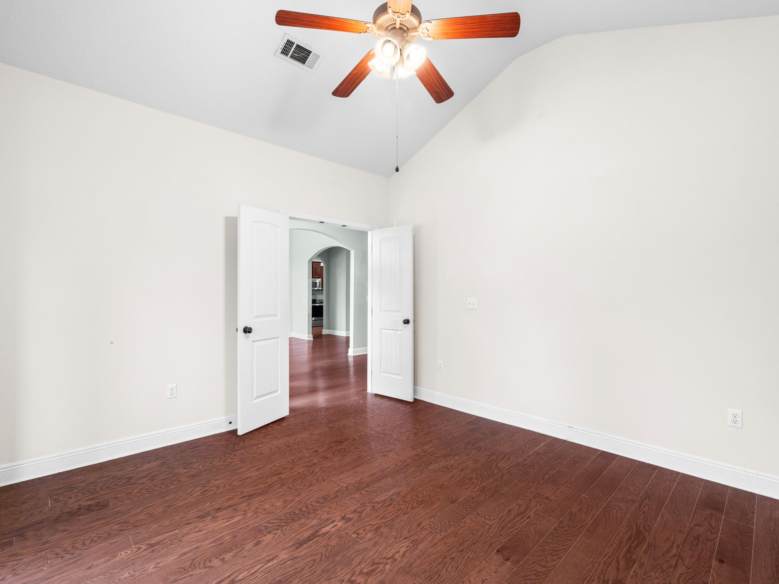 WINDSOR ESTATES - Residential