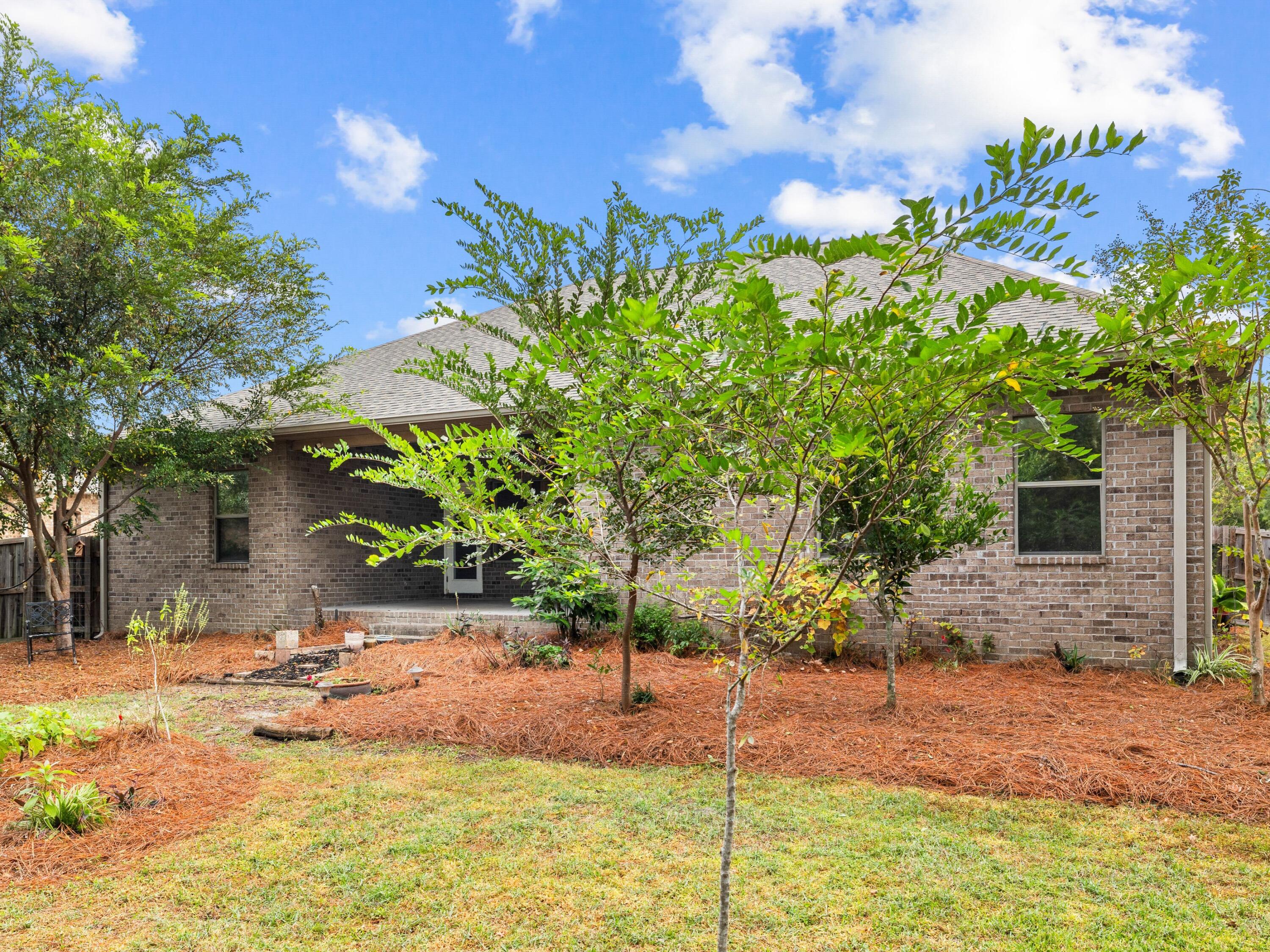 WINDSOR ESTATES - Residential