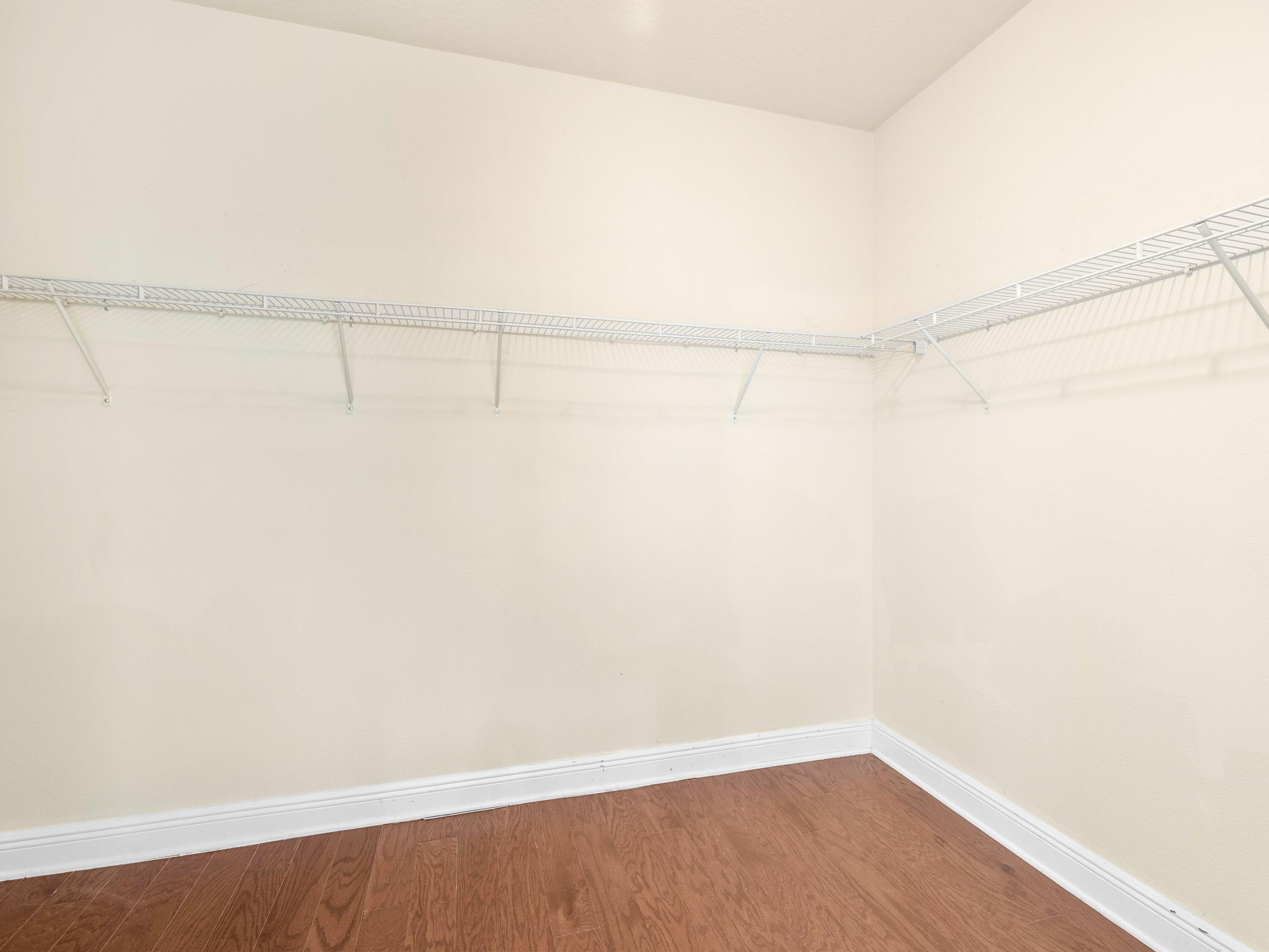 WINDSOR ESTATES - Residential