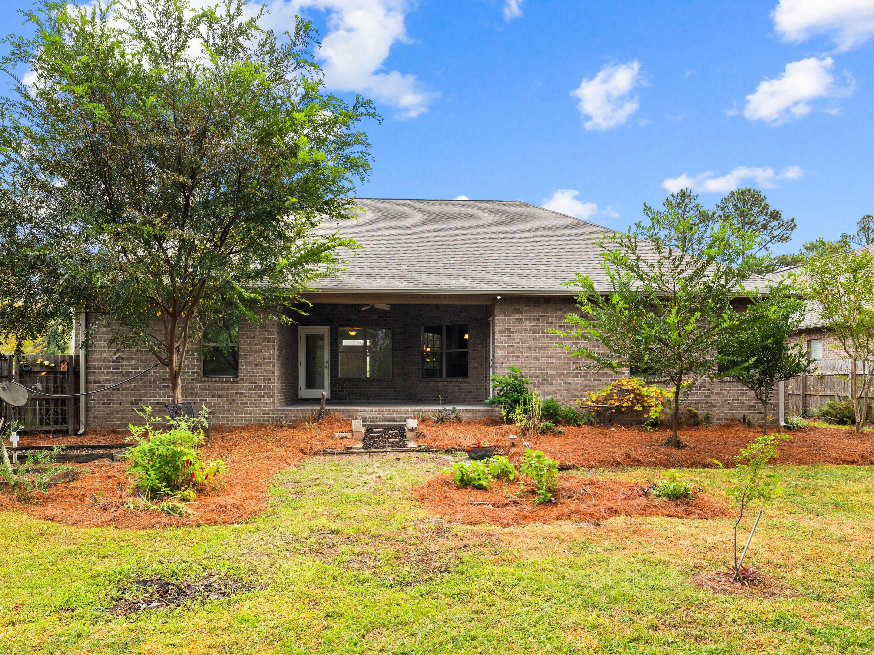 WINDSOR ESTATES - Residential