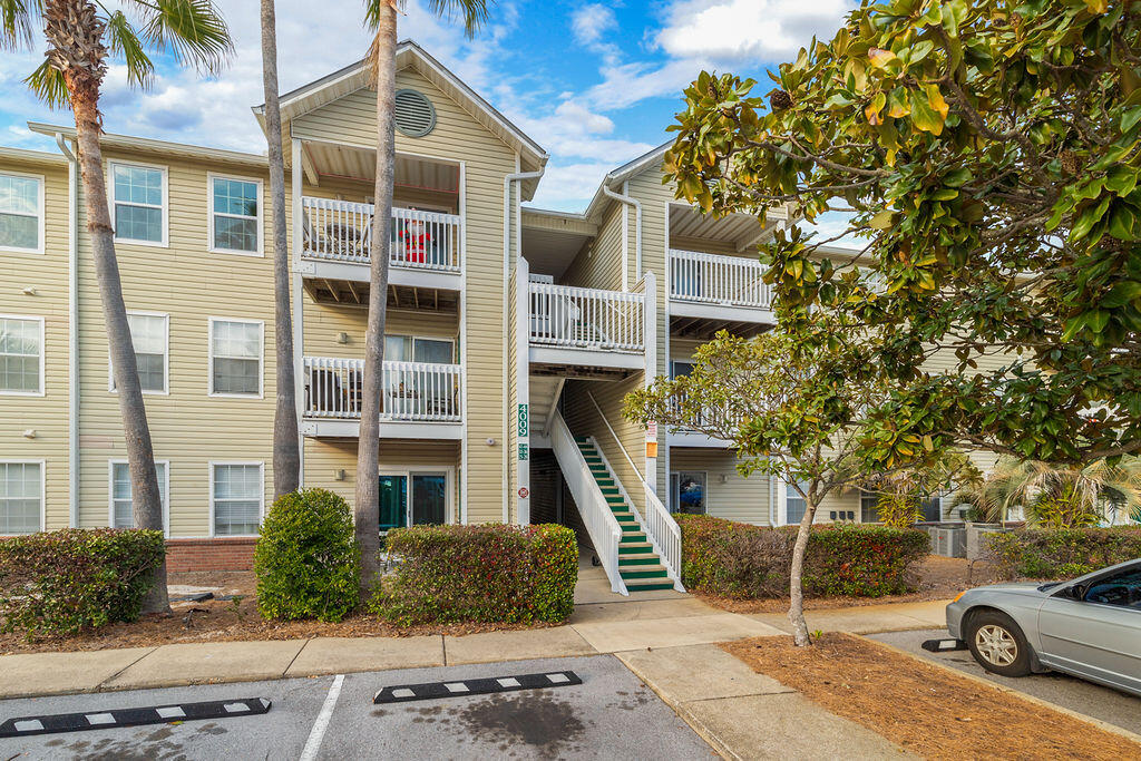 INDIAN LAKES - Residential Lease