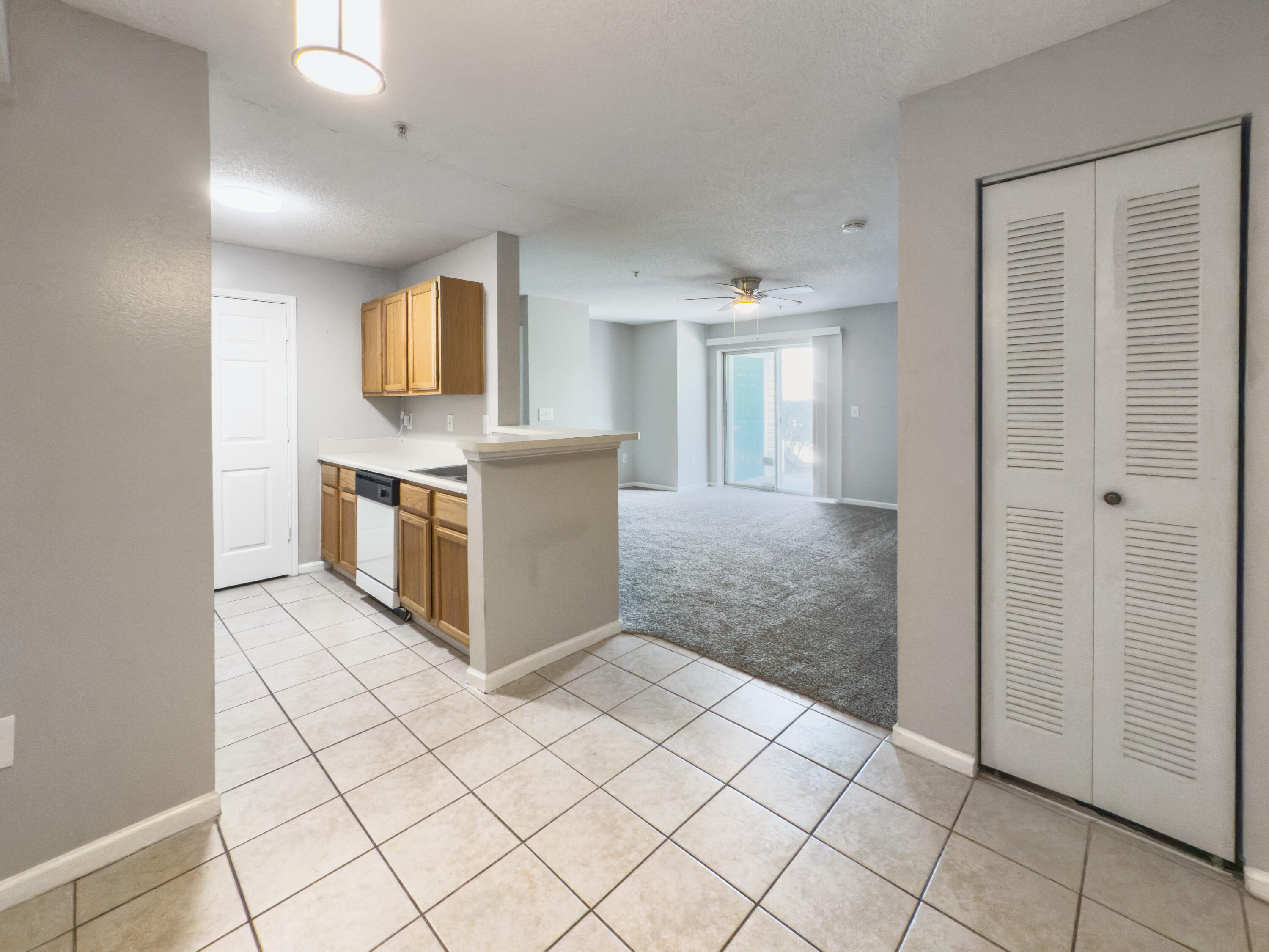 INDIAN LAKES - Residential Lease