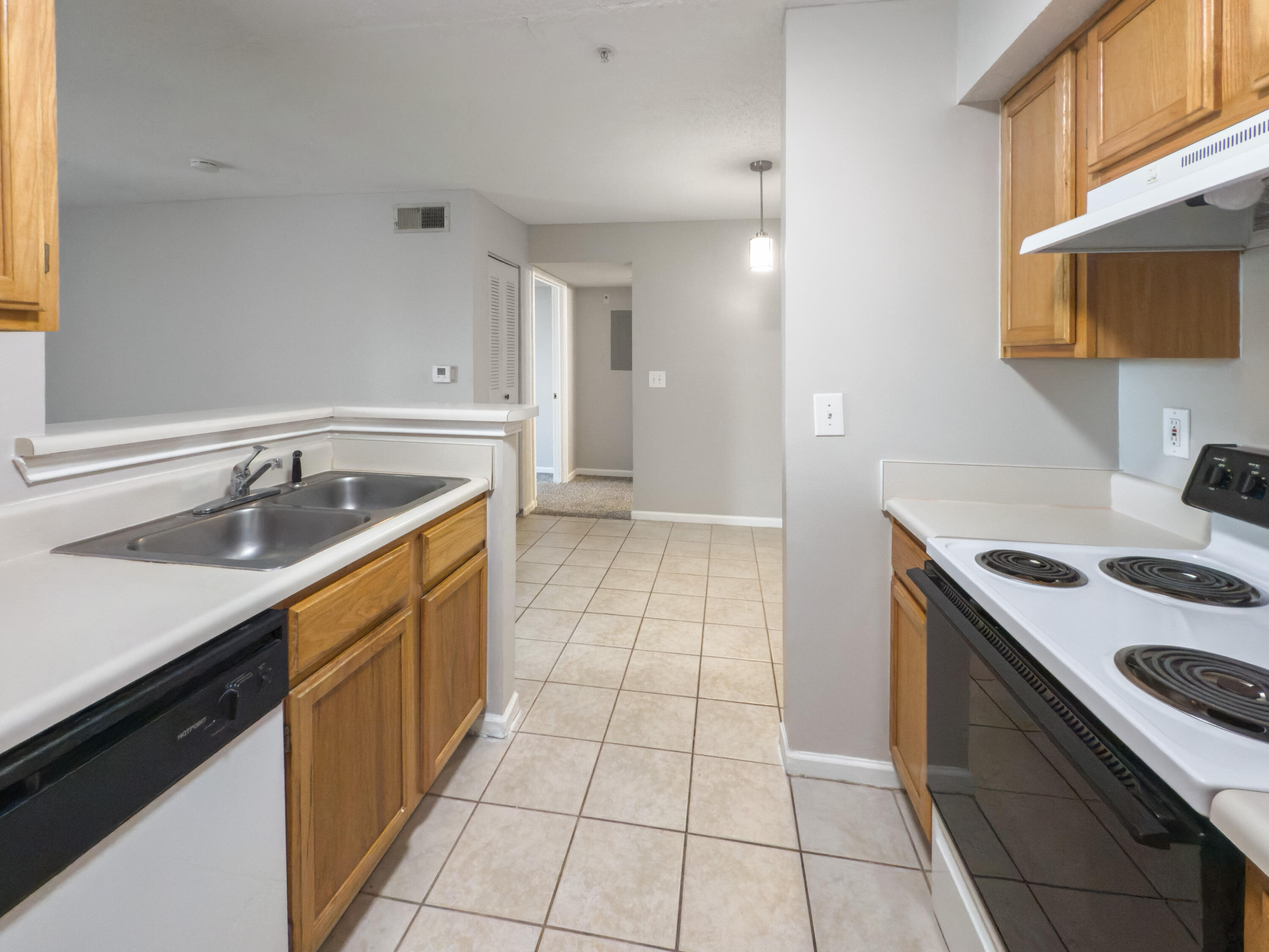 INDIAN LAKES - Residential Lease