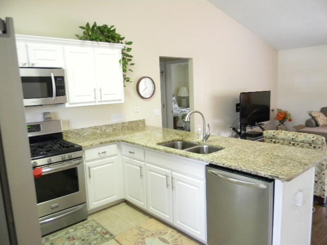 CHEROKEE BEND S/D - Residential