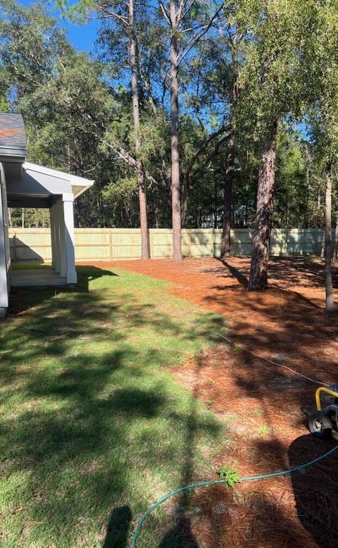 A home in DeFuniak Springs