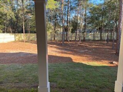 A home in DeFuniak Springs