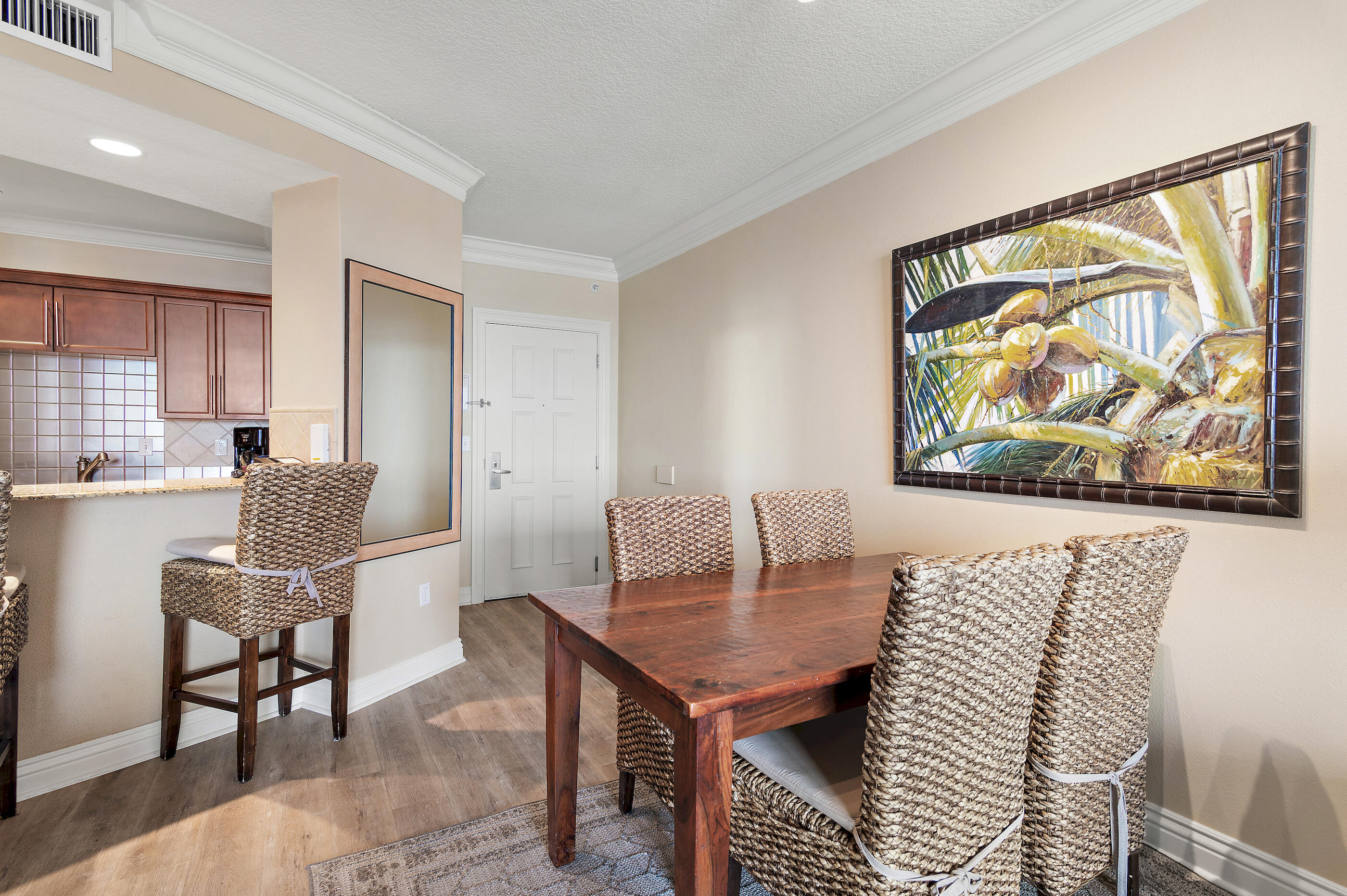 EMERALD GRANDE - Residential