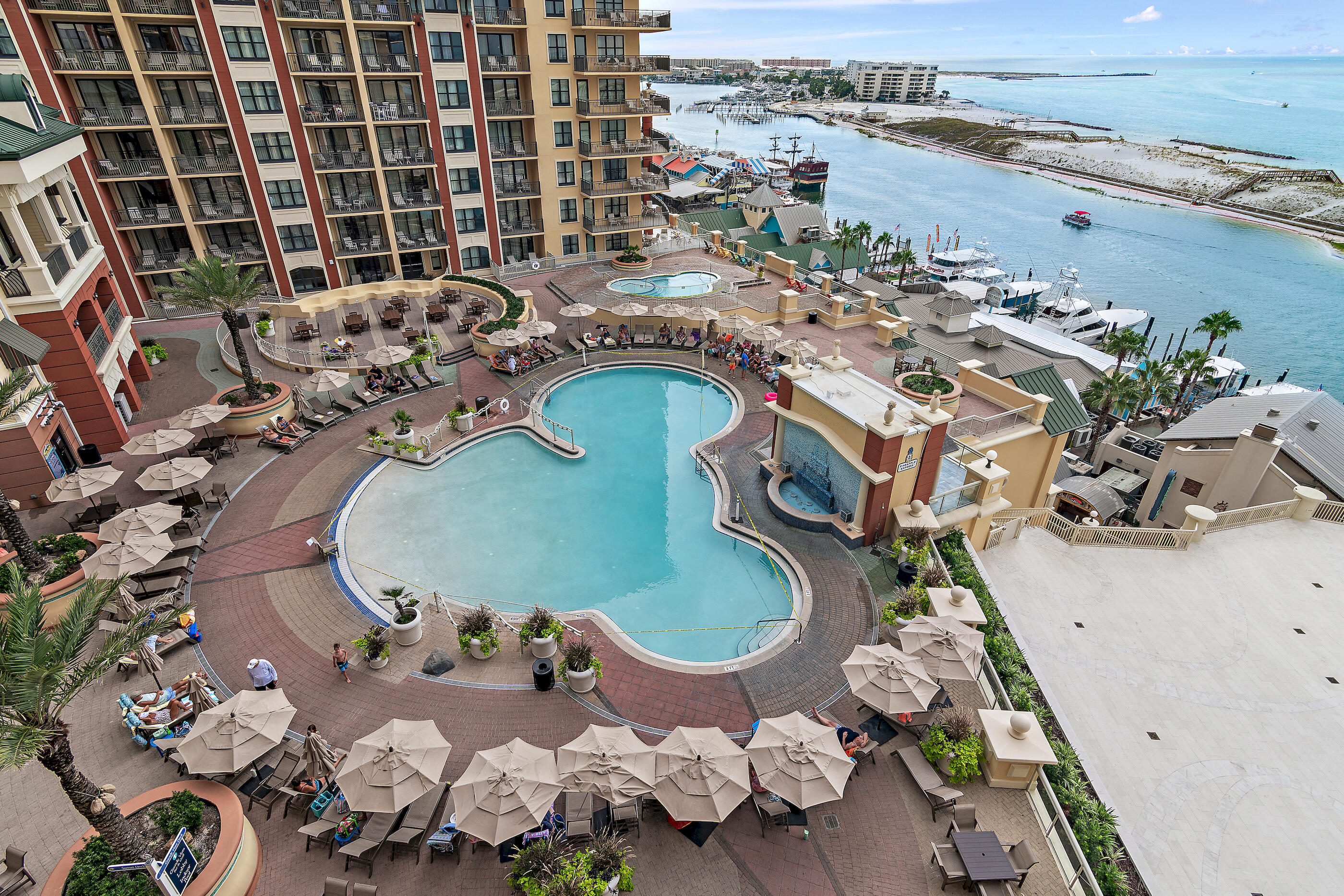 EMERALD GRANDE - Residential
