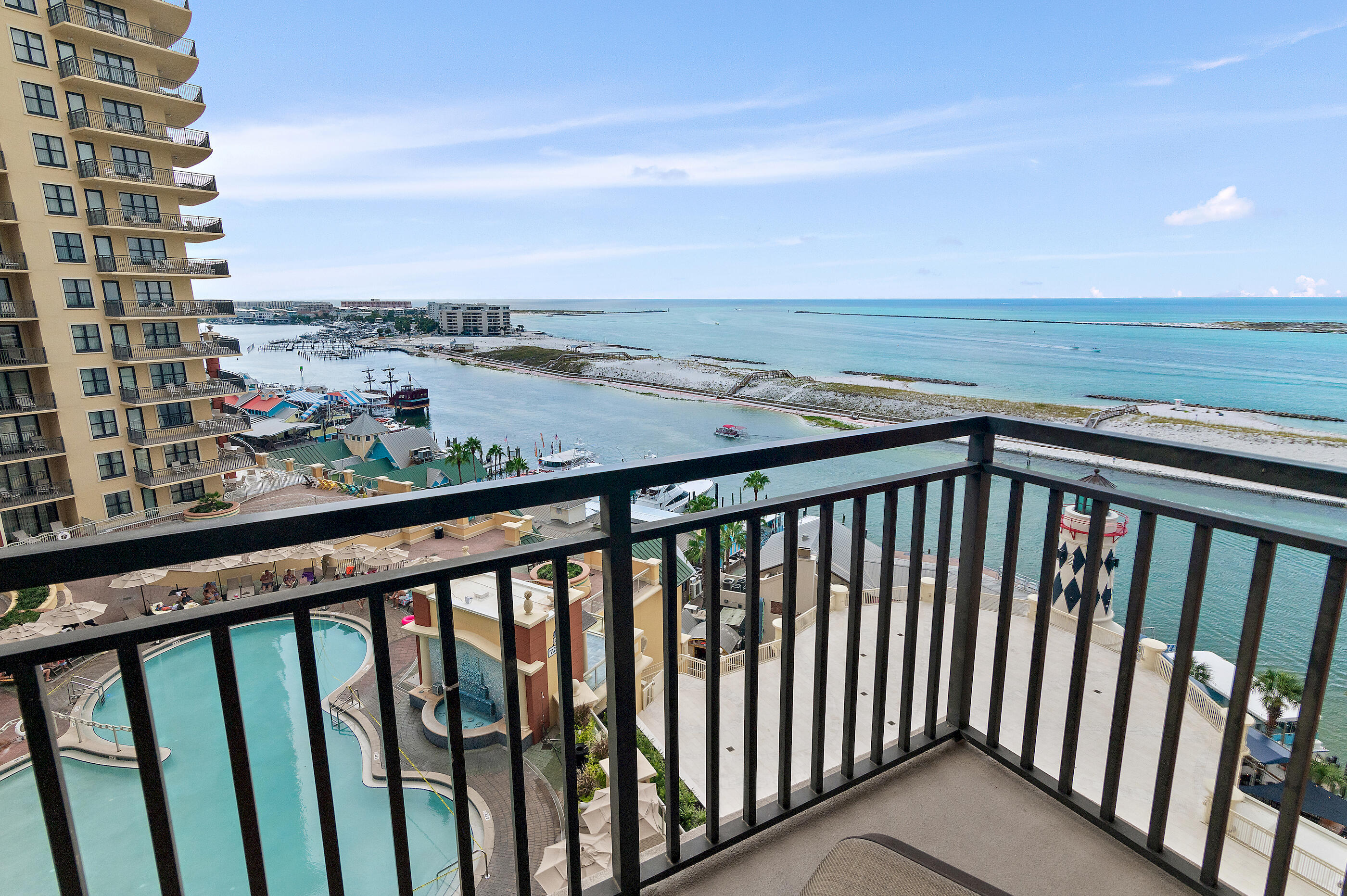 EMERALD GRANDE - Residential