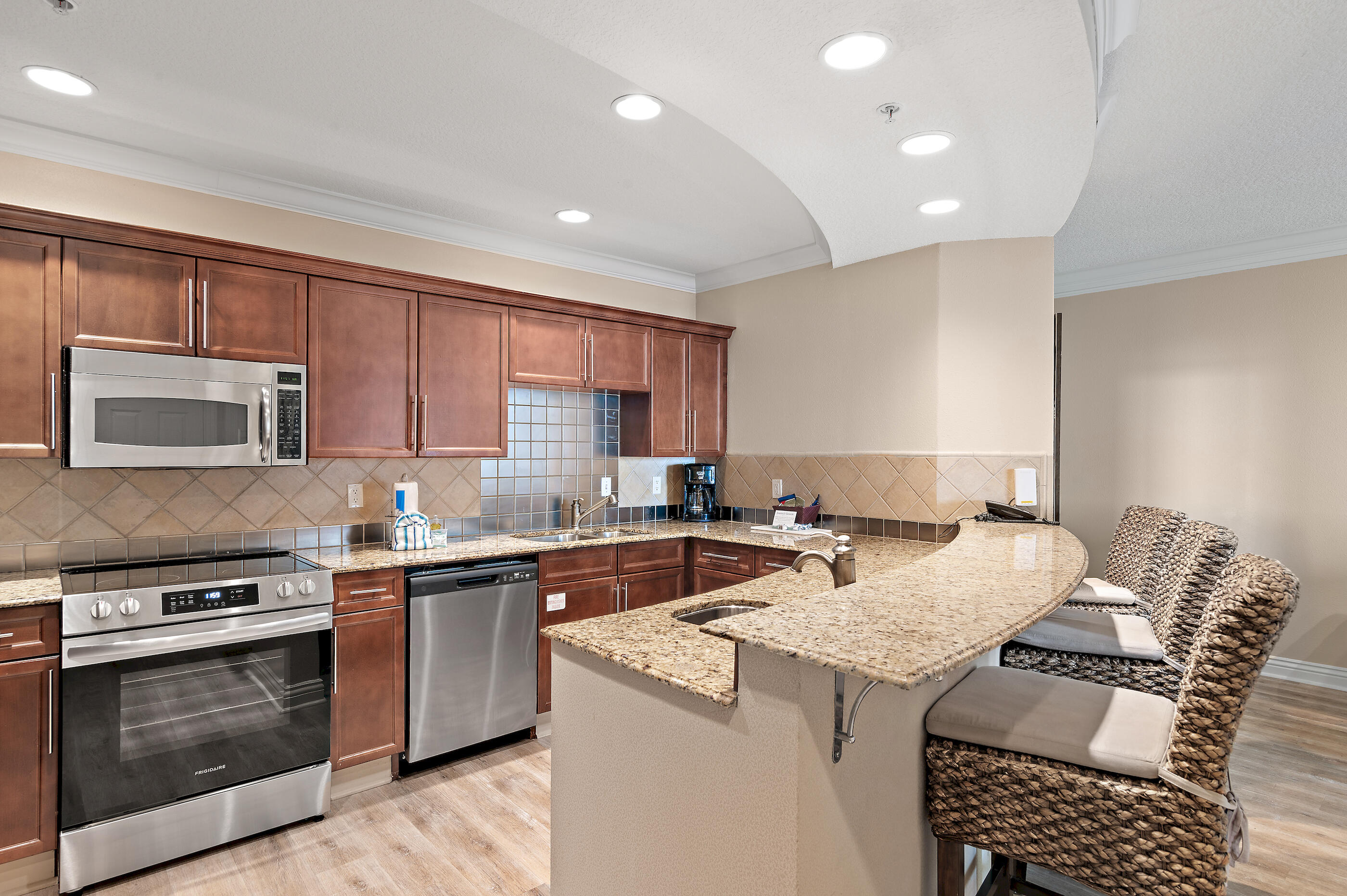 EMERALD GRANDE - Residential