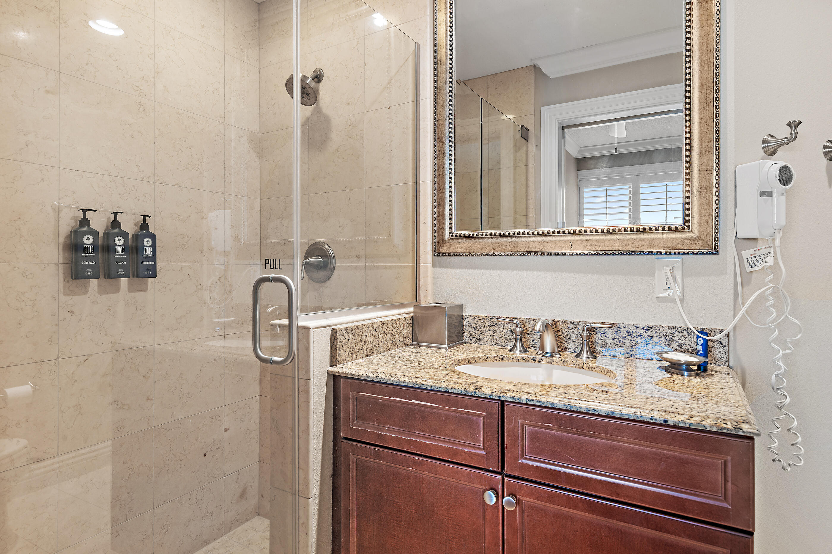 EMERALD GRANDE - Residential