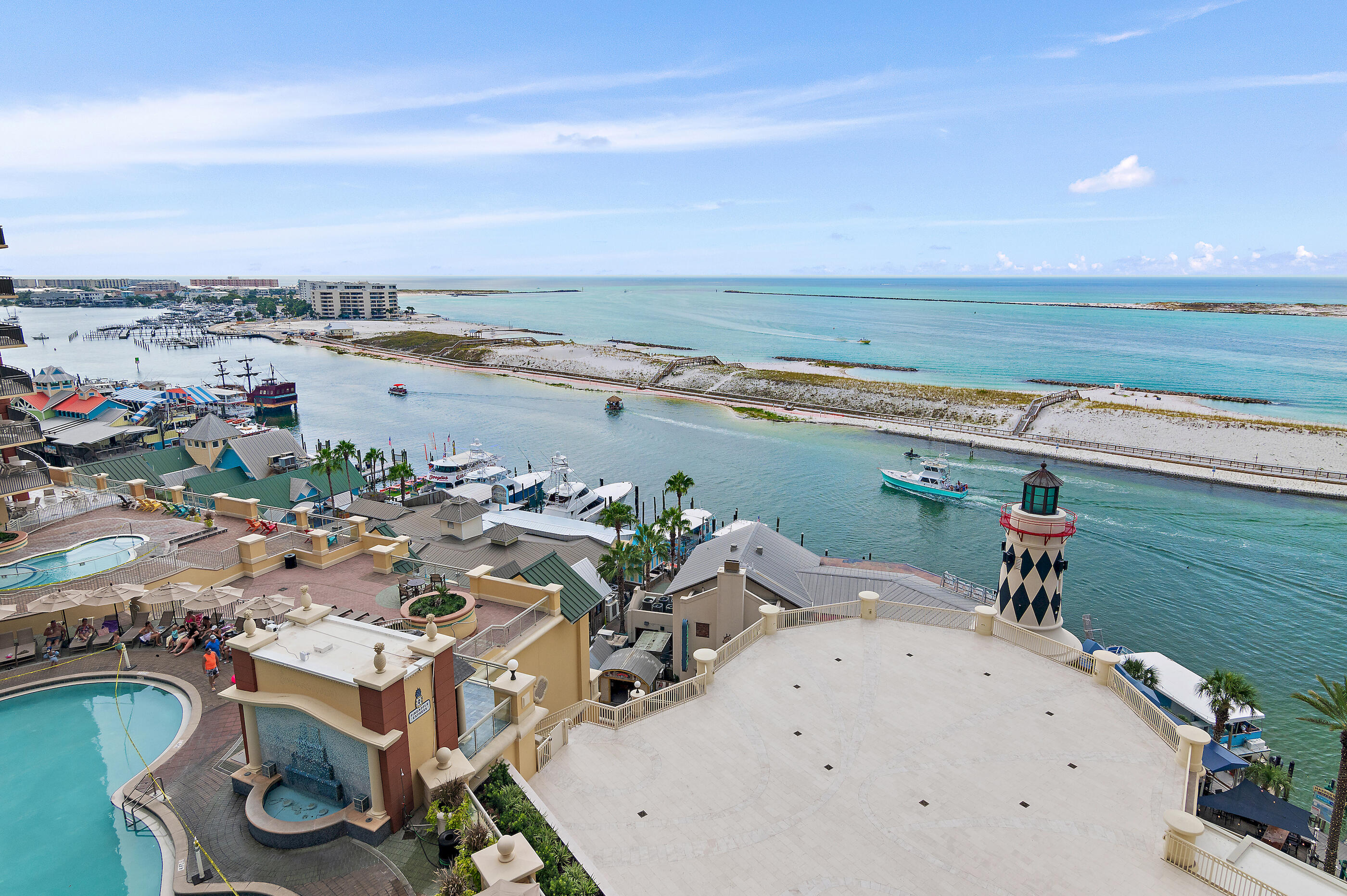 EMERALD GRANDE - Residential